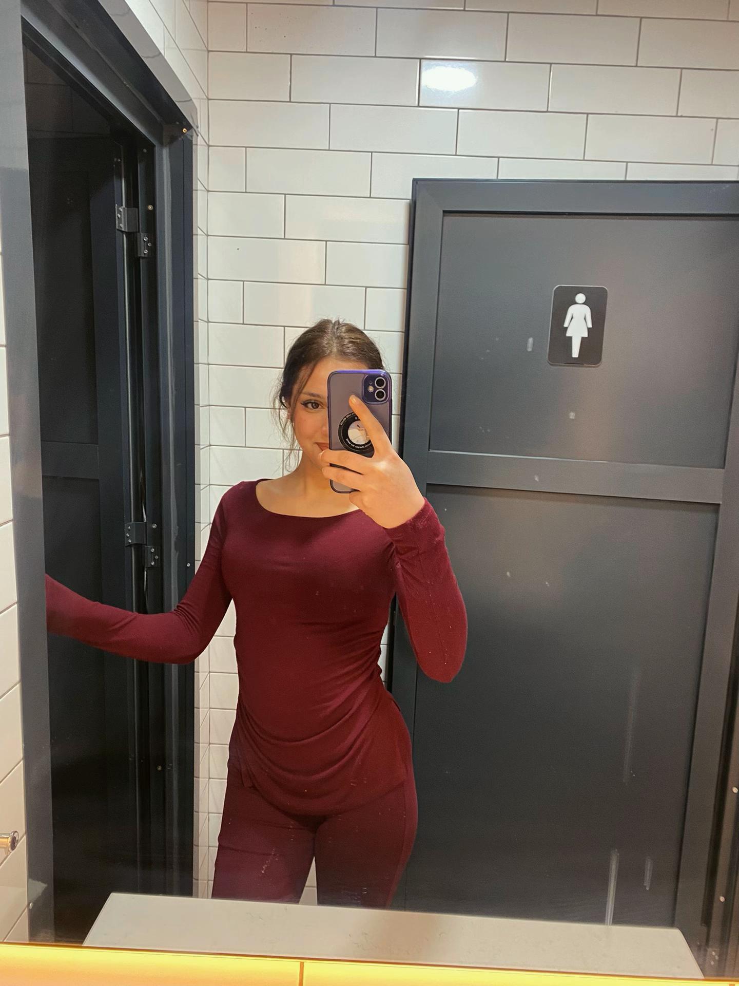 @𝘙.𝘌