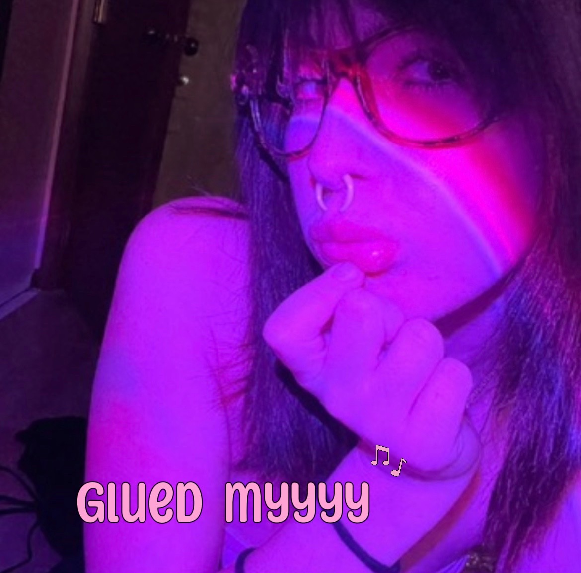 @eisleycatsmeow