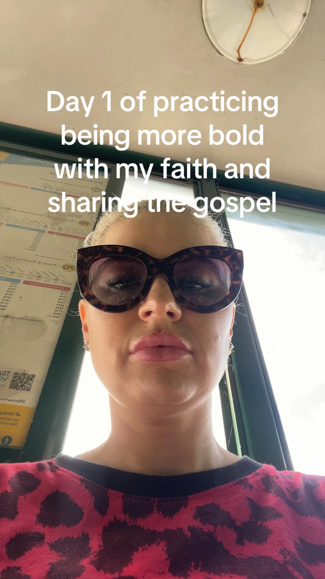 @JessicaSarahHead
