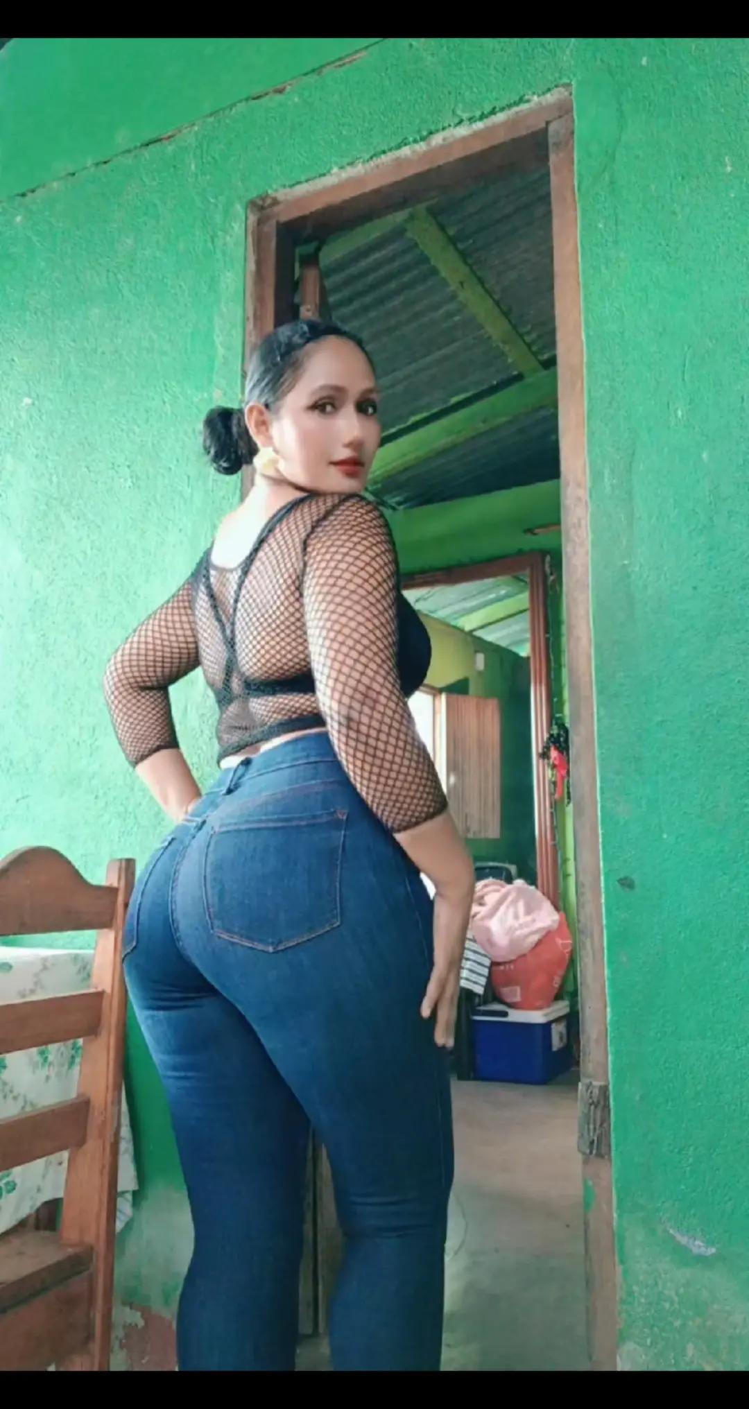 @giobaniaespinoza