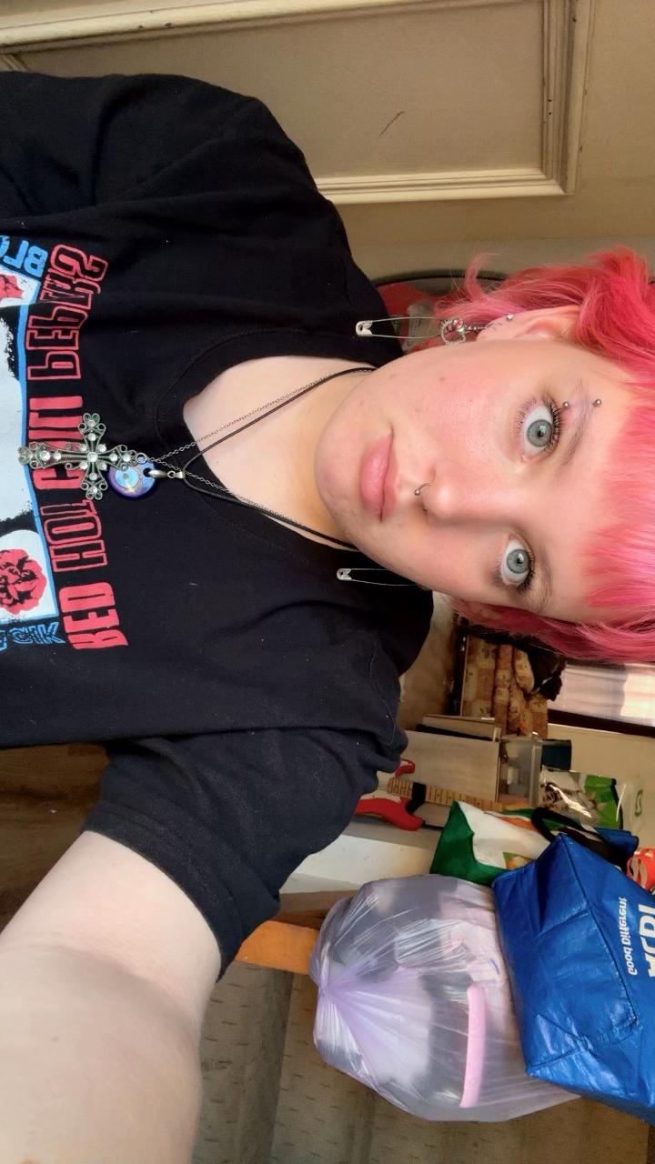 @Jenny 🦇🕷️