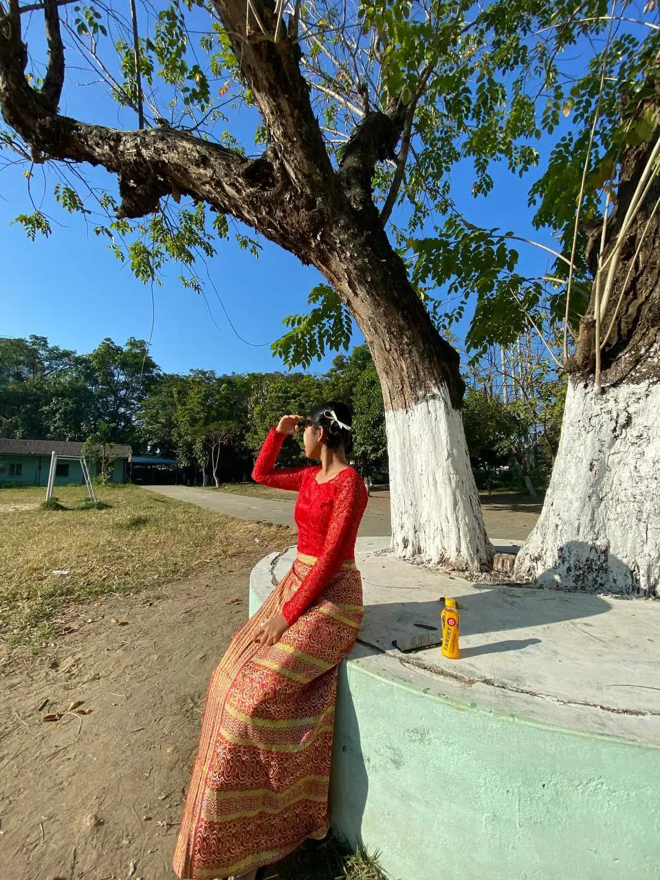 @သွန်းသွန်း🎀