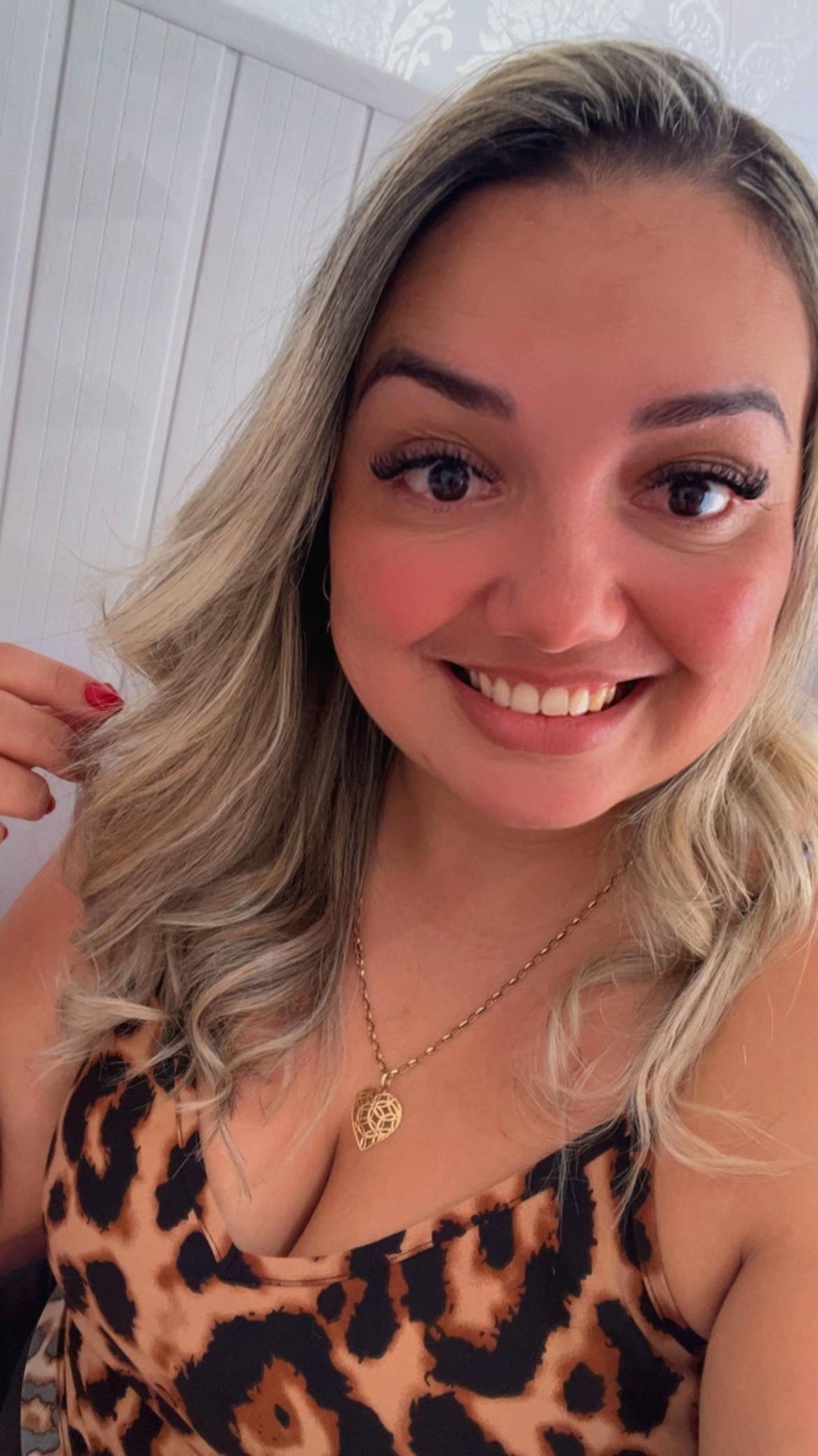 @Vanessa Vanessa R835