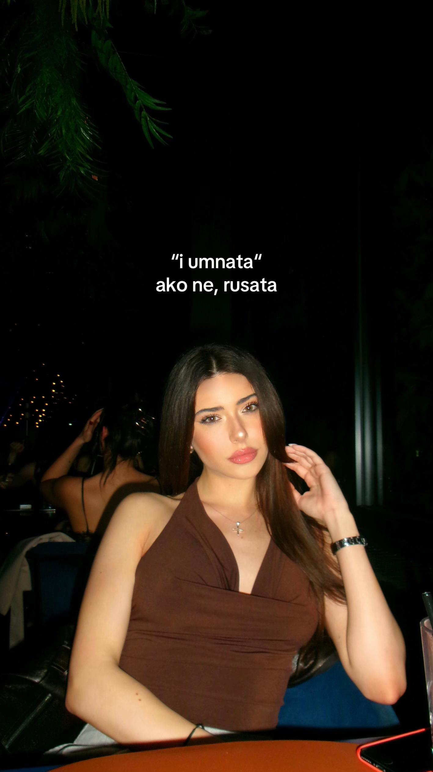 @👤