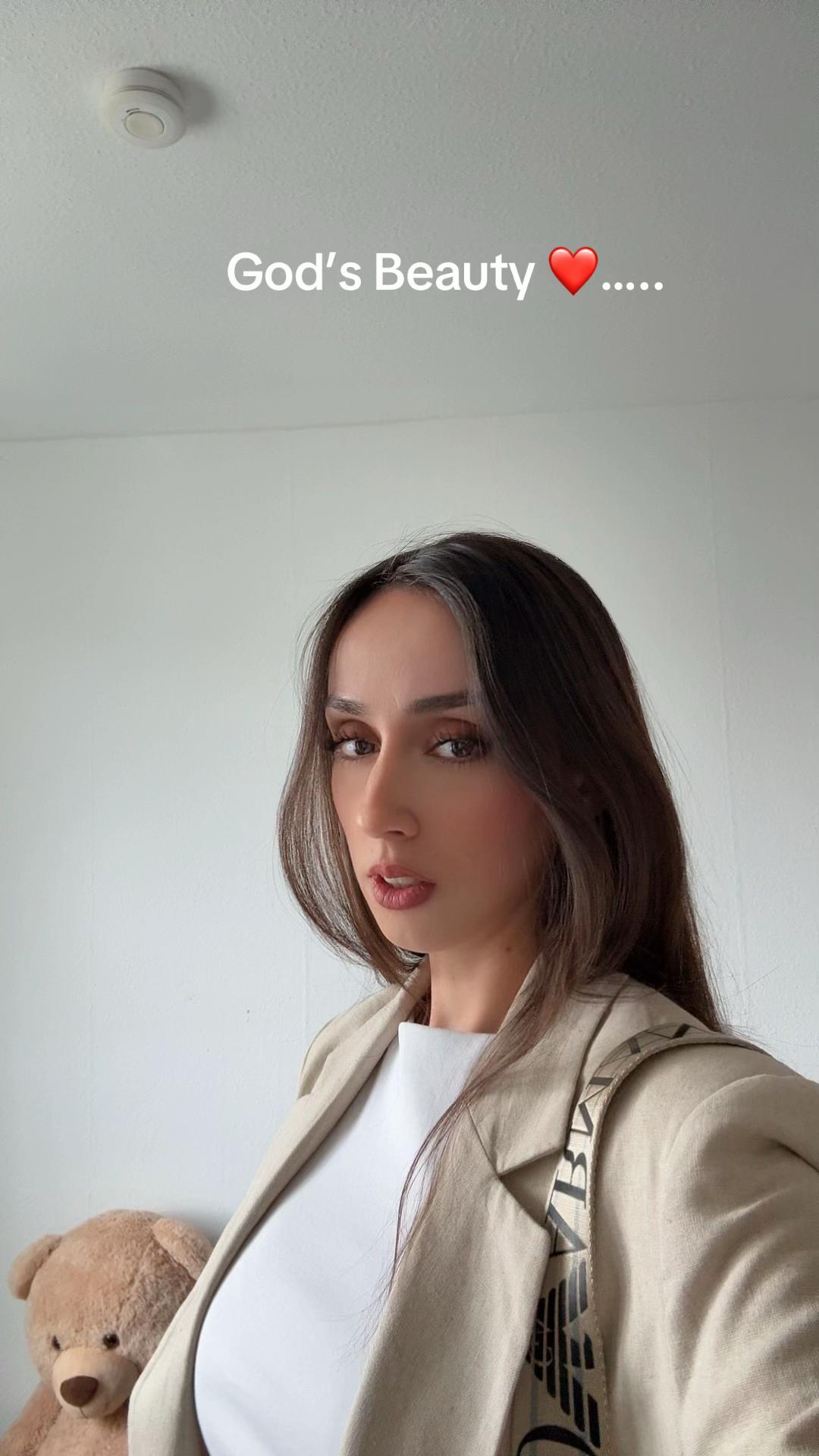 @Alina Daniela