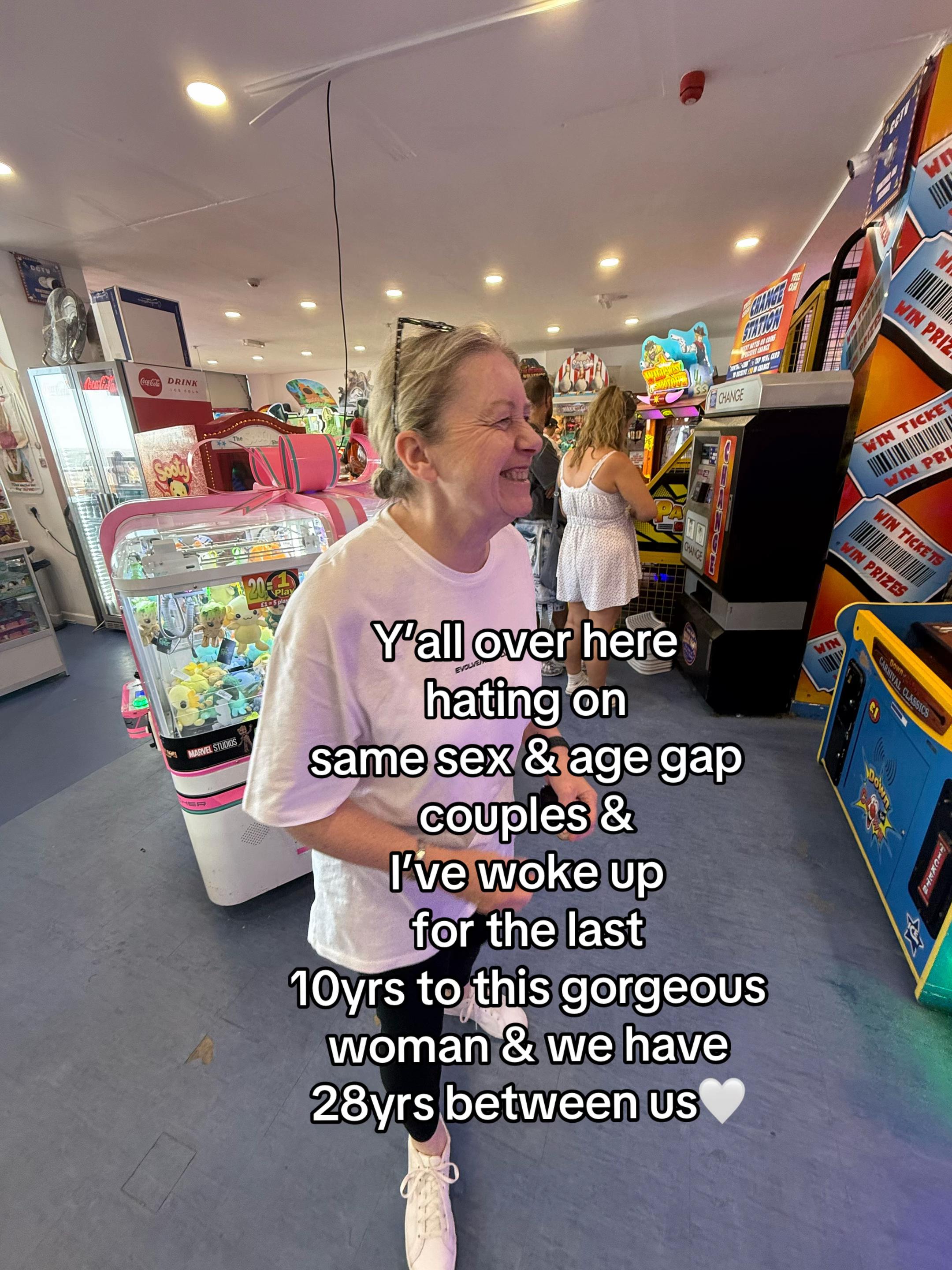 @Charlotte & Julie🏳️&zwj;🌈