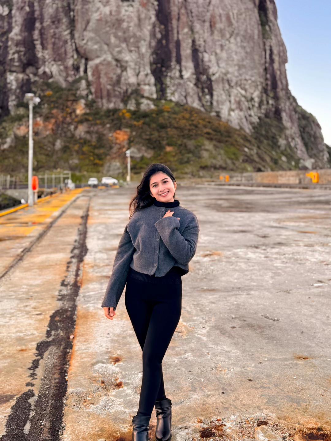 @Mrs.Adhikari 🤭❤️🌸