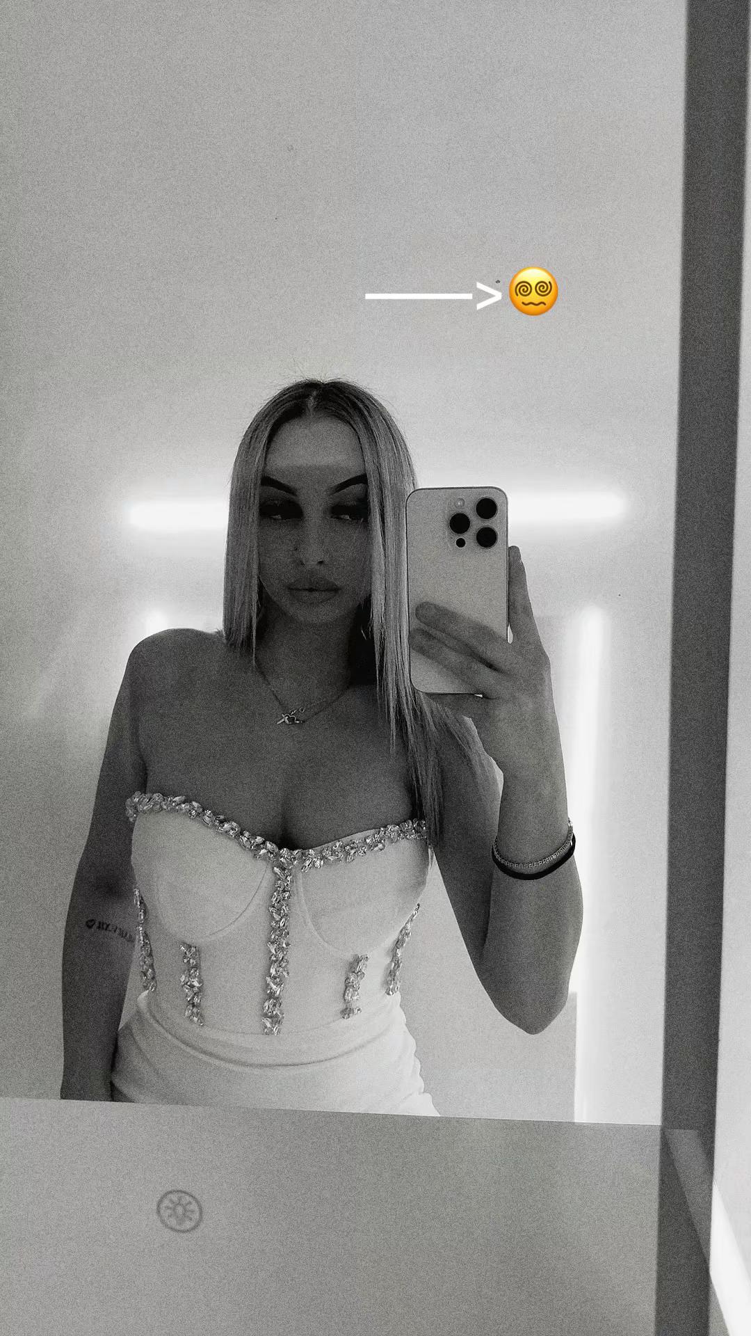 @Oszk&oacute; Eszti