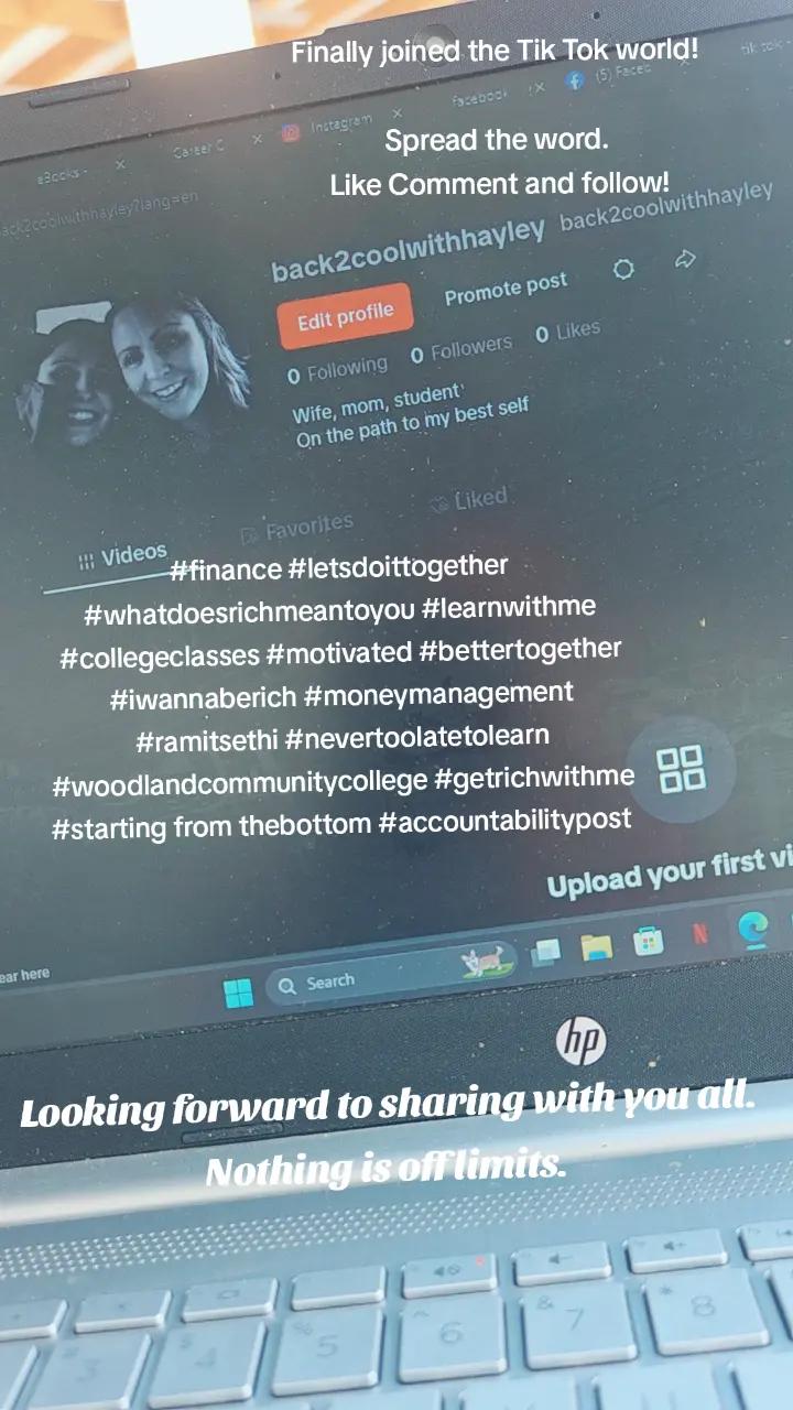 @back2coolwithhayley