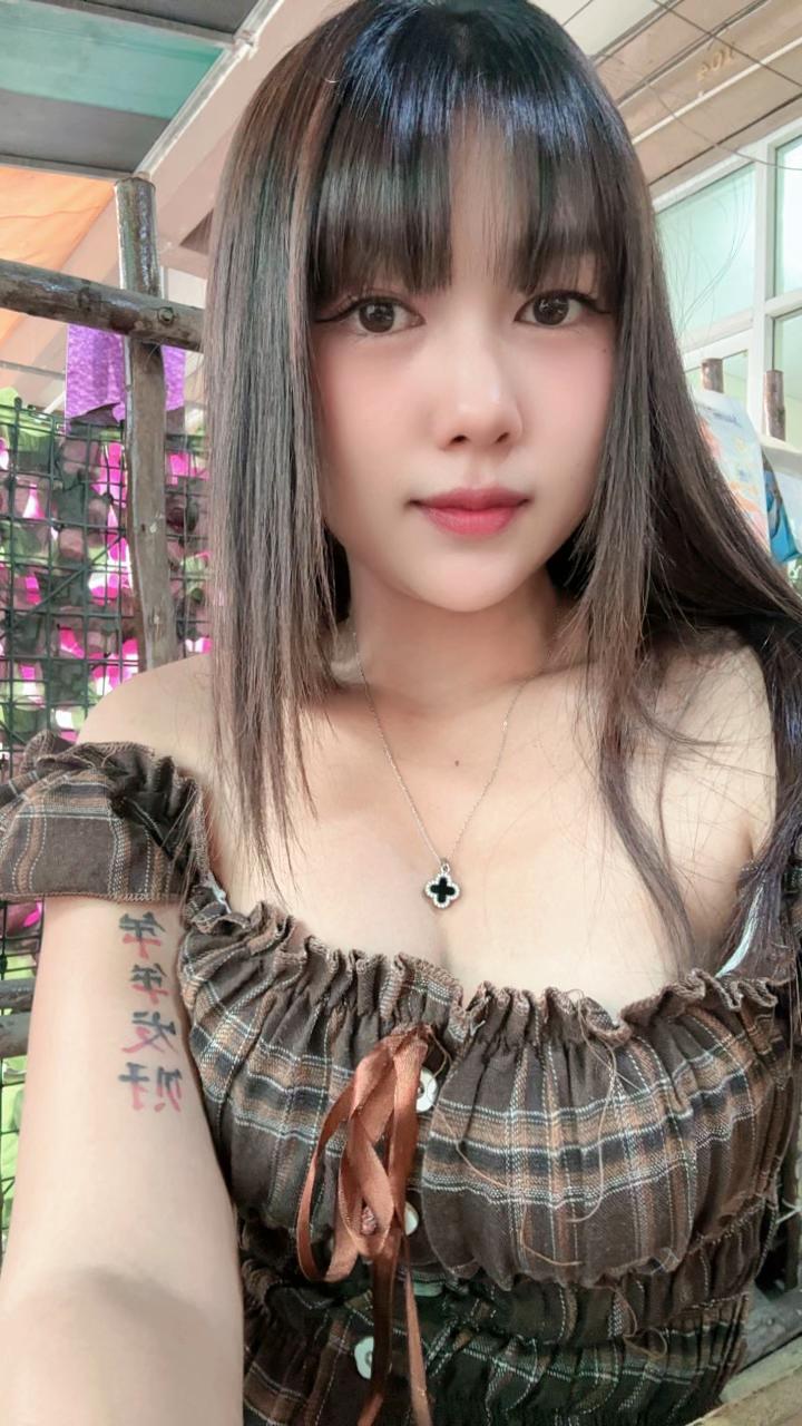 @Chompoo