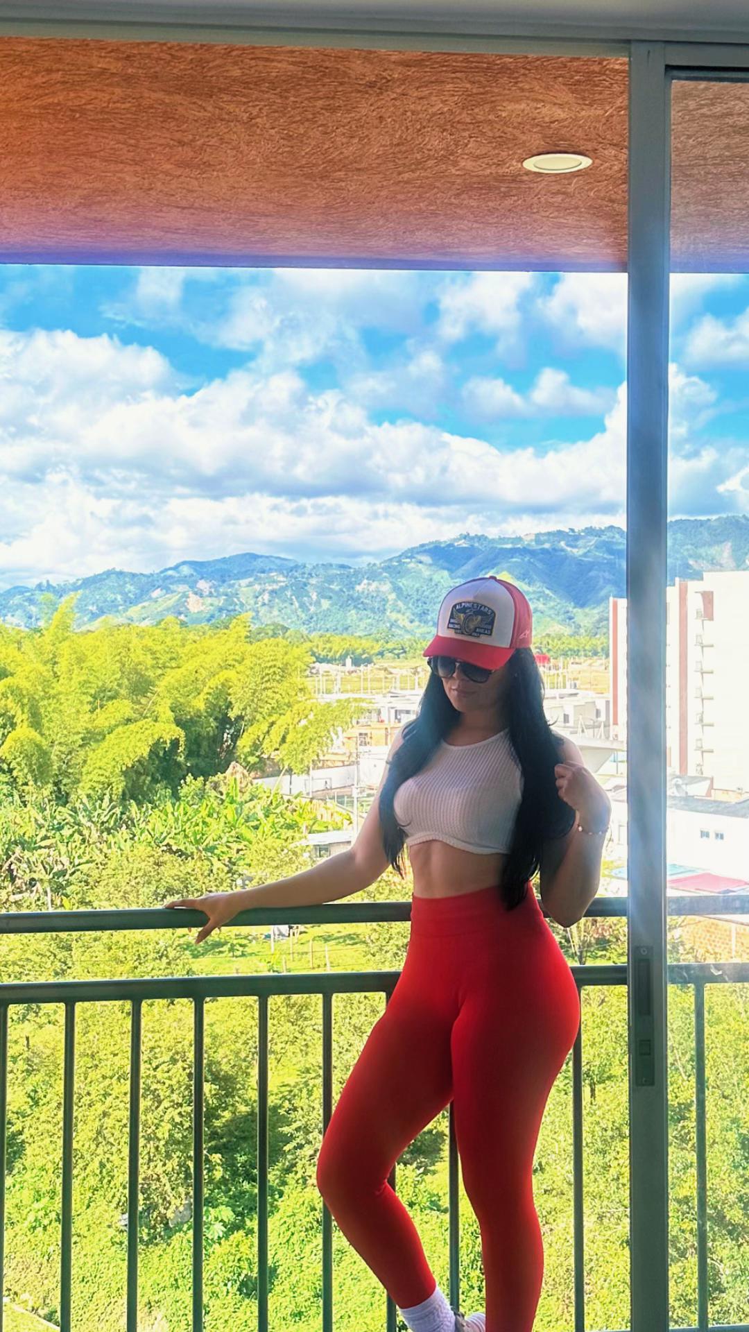 @🩷Caroline Castro 🩷