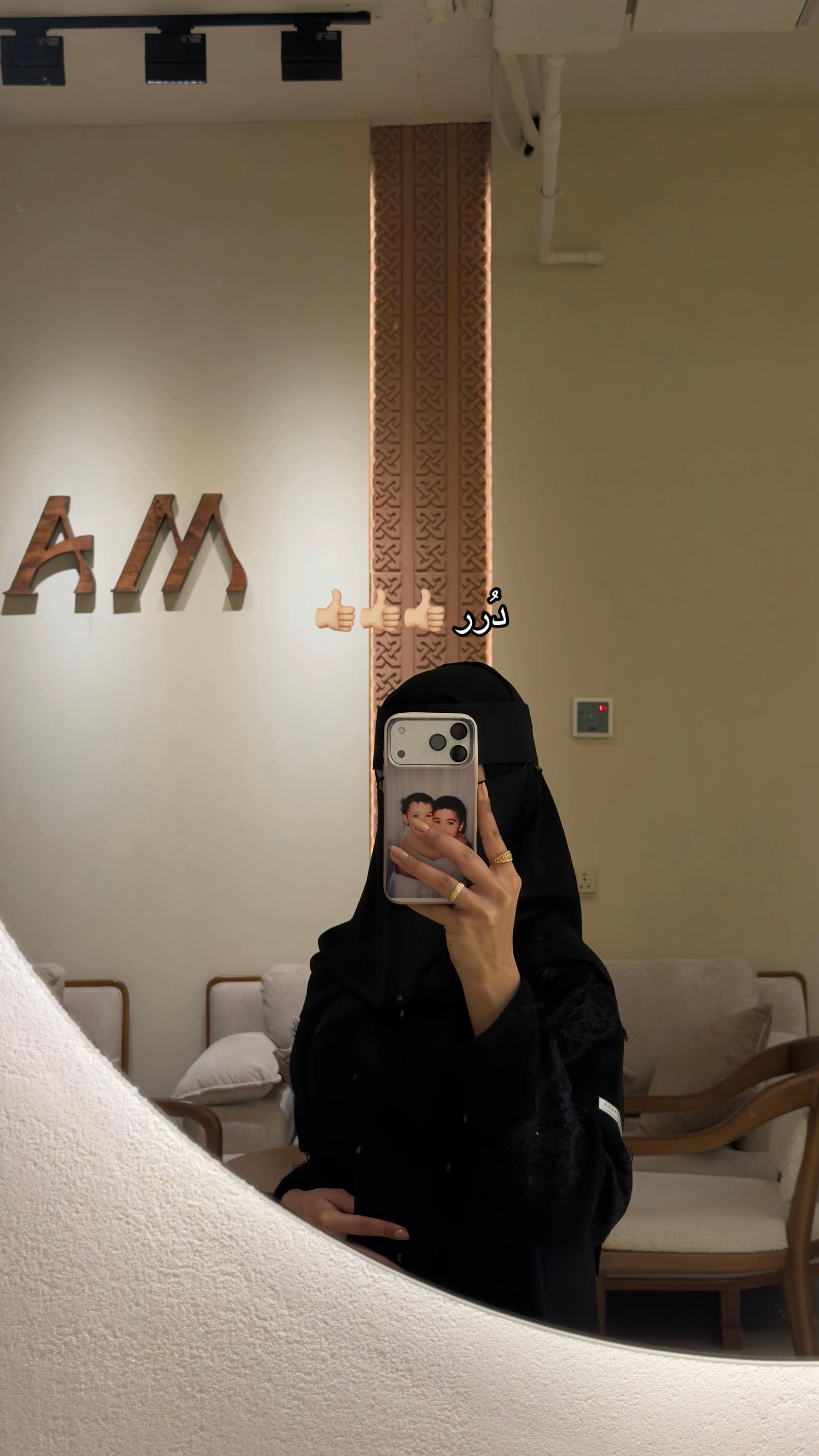 @مودل لجين | الاحساء 🌴.