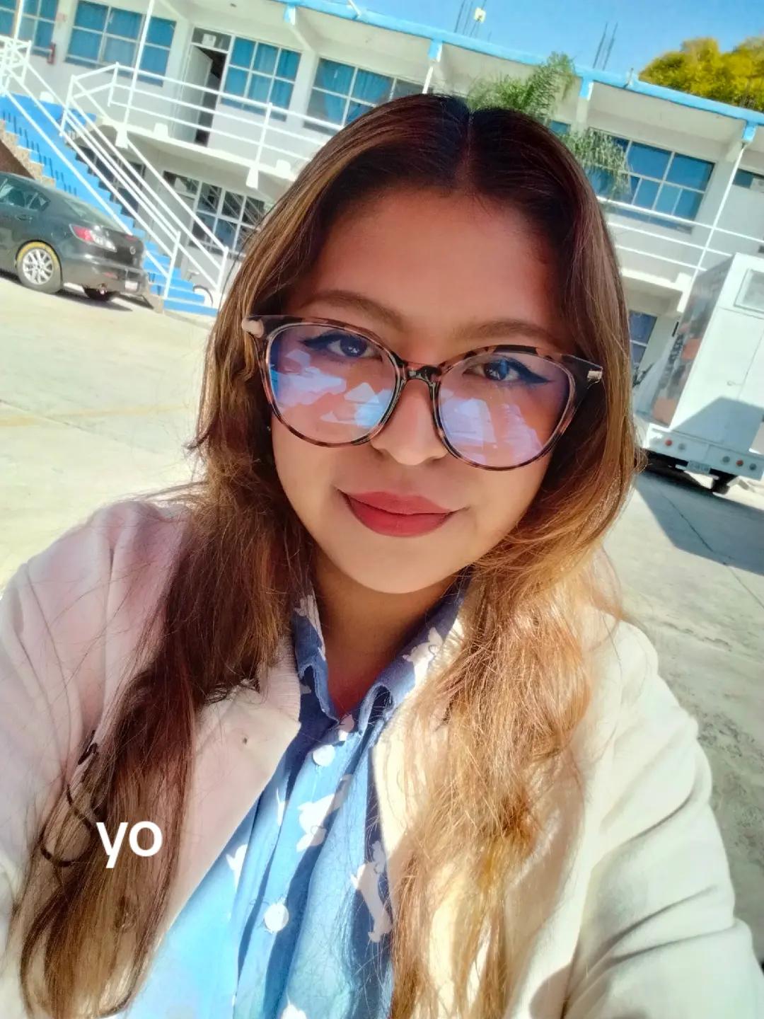 @Loyda B