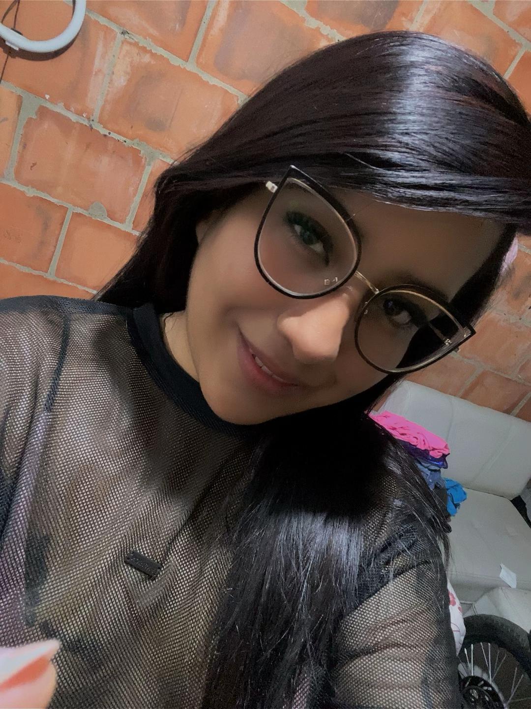 @Vanesa Gomez💜