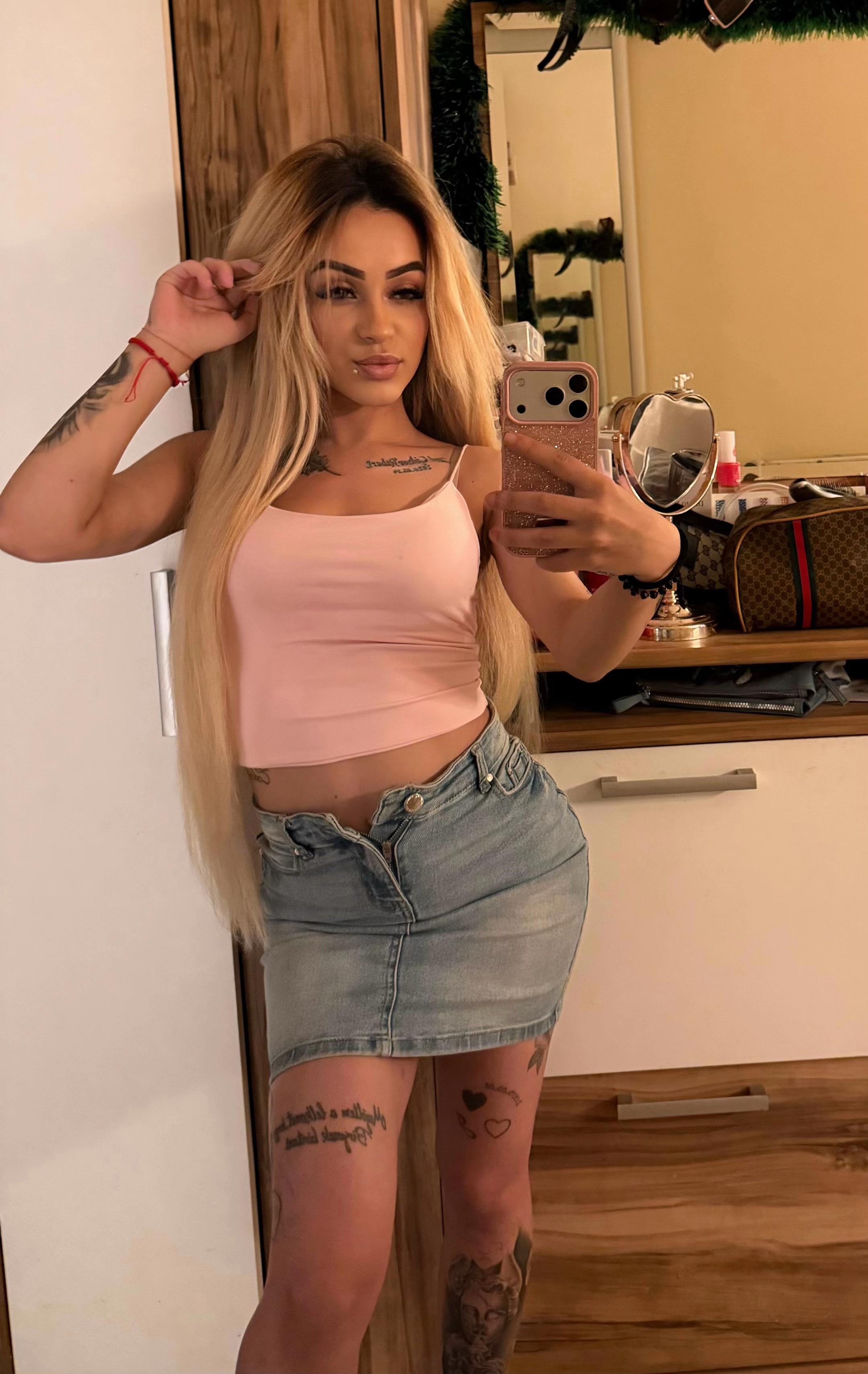 @🦋EnikeKiss🦋