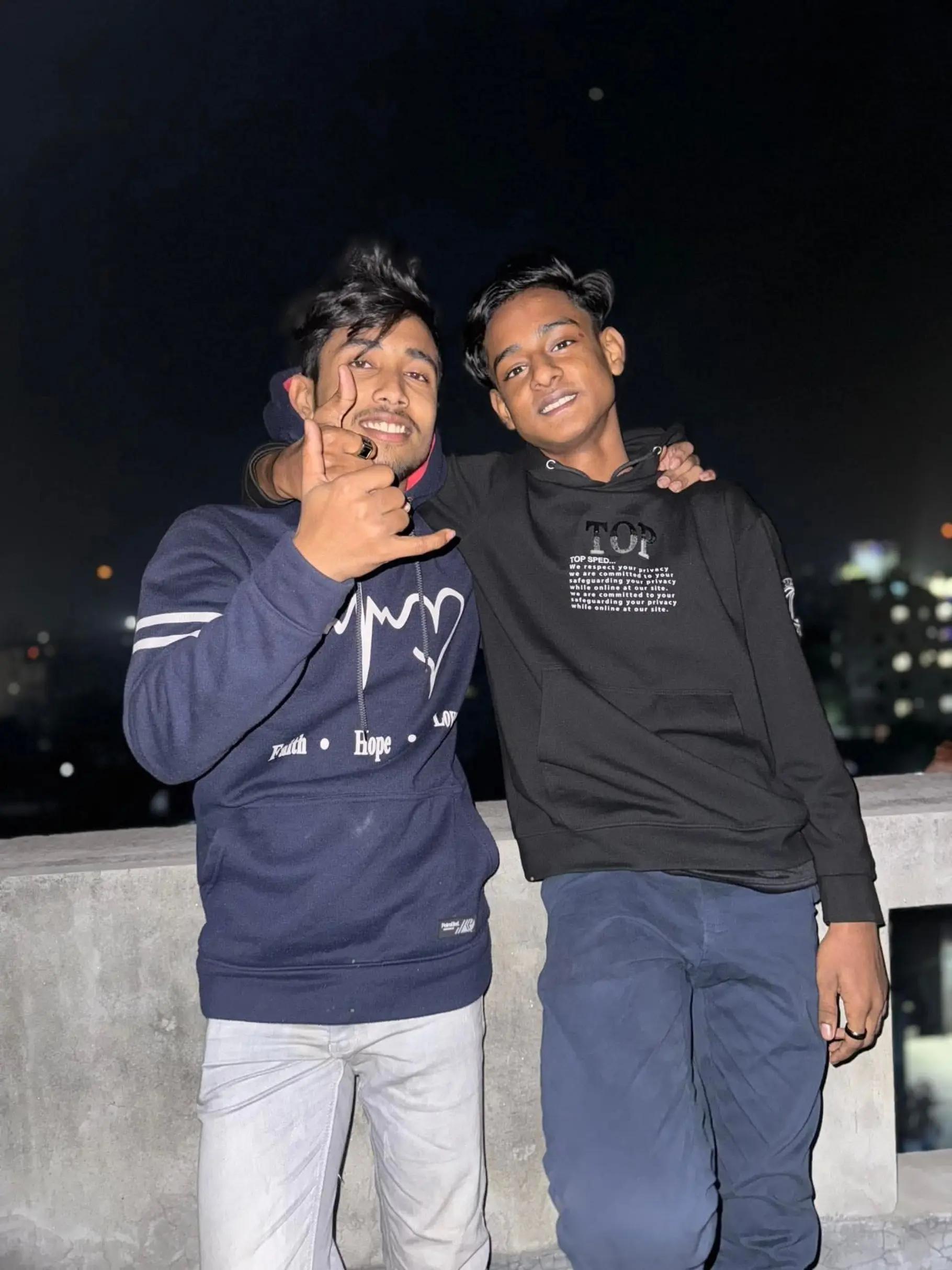 @_/নিশ্🫠
