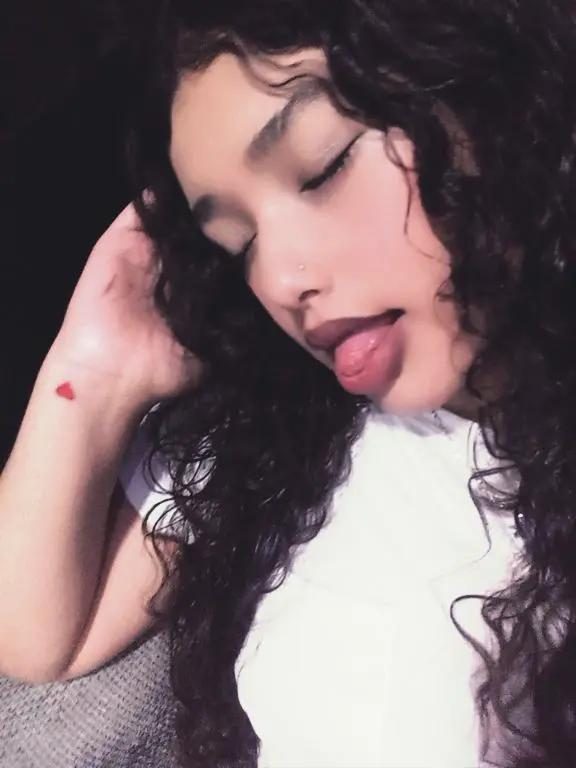 @🧟♀️.