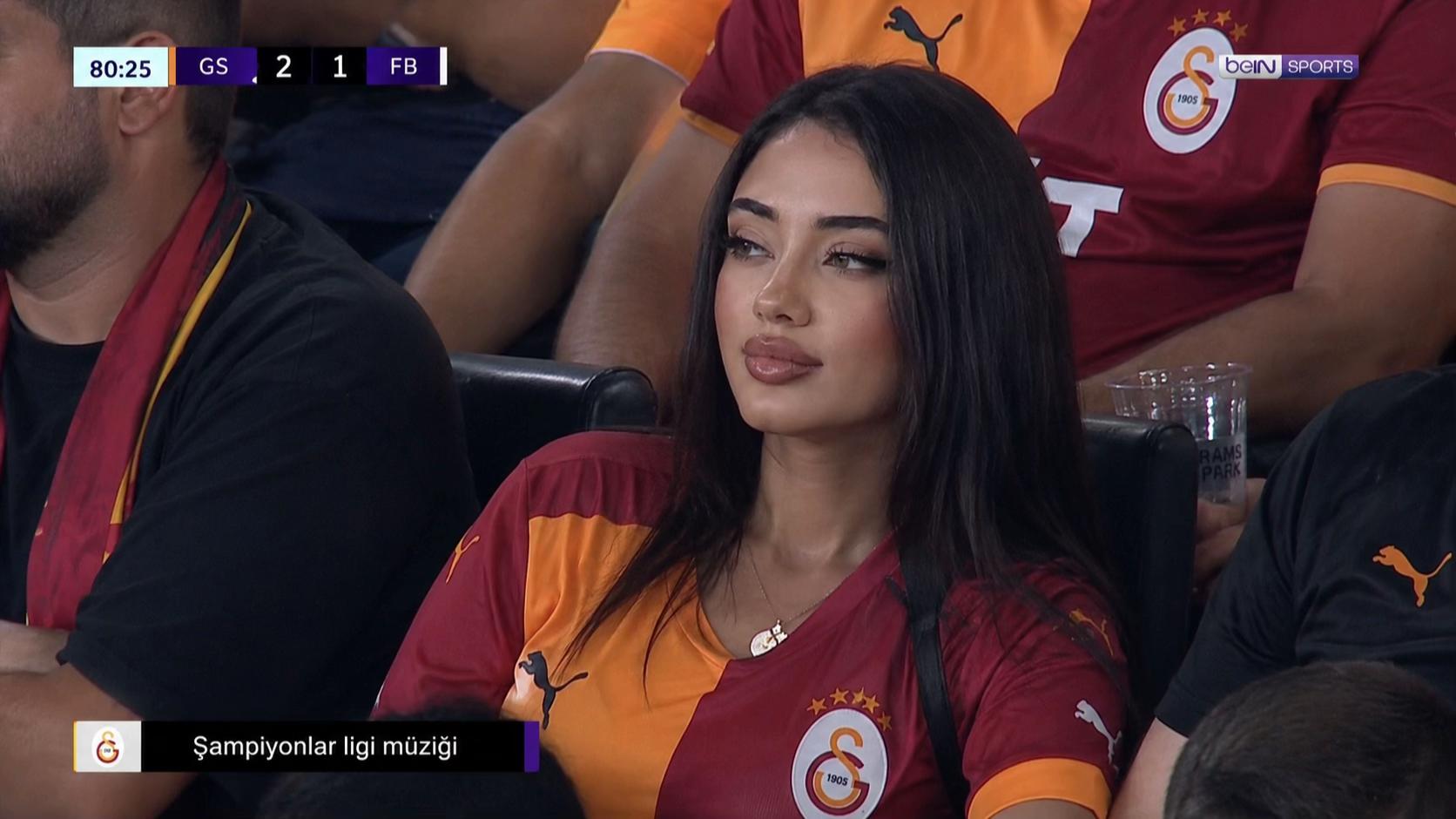 @Emine ✭