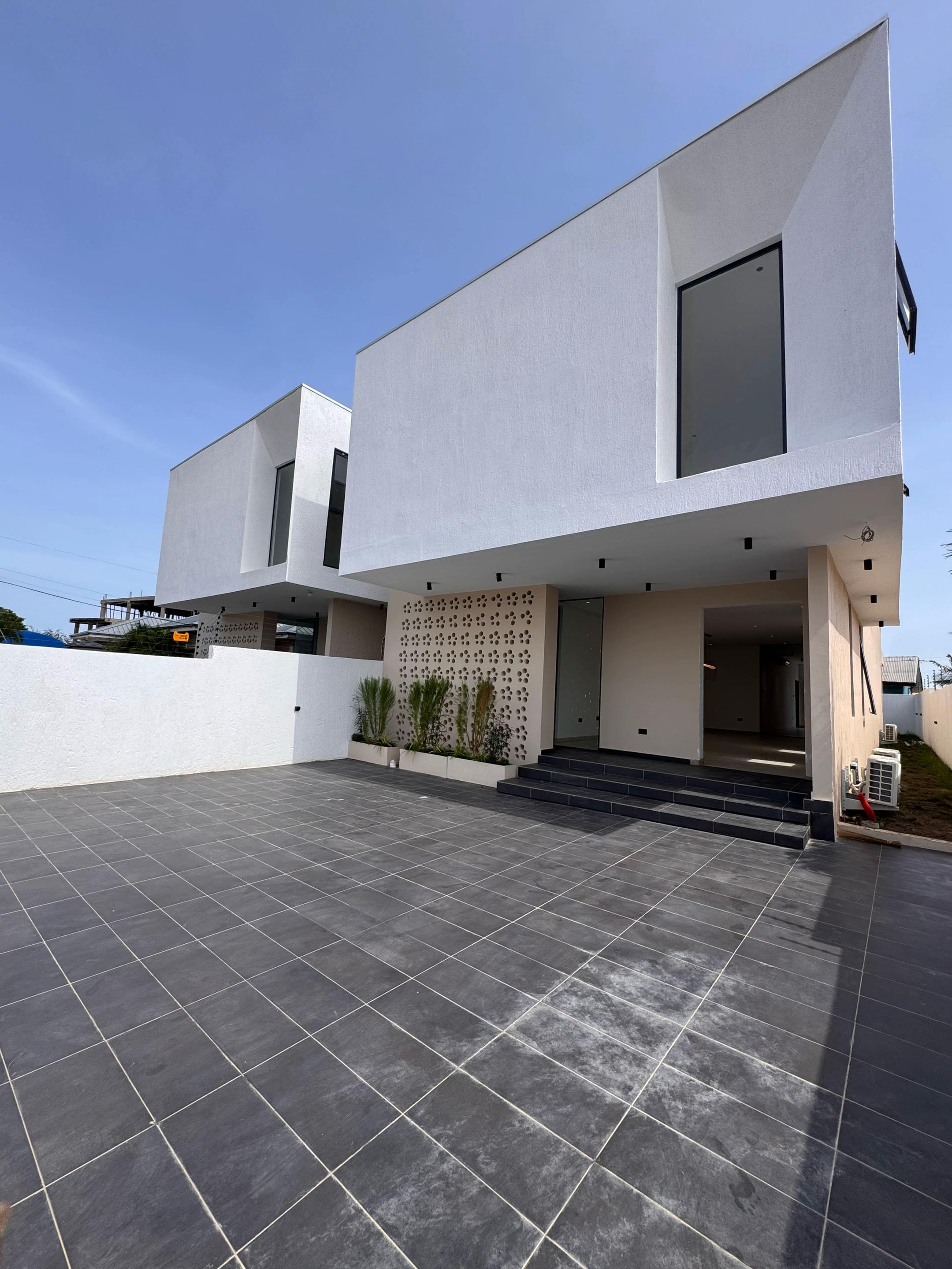 @PrimeRealtyConsultGh.