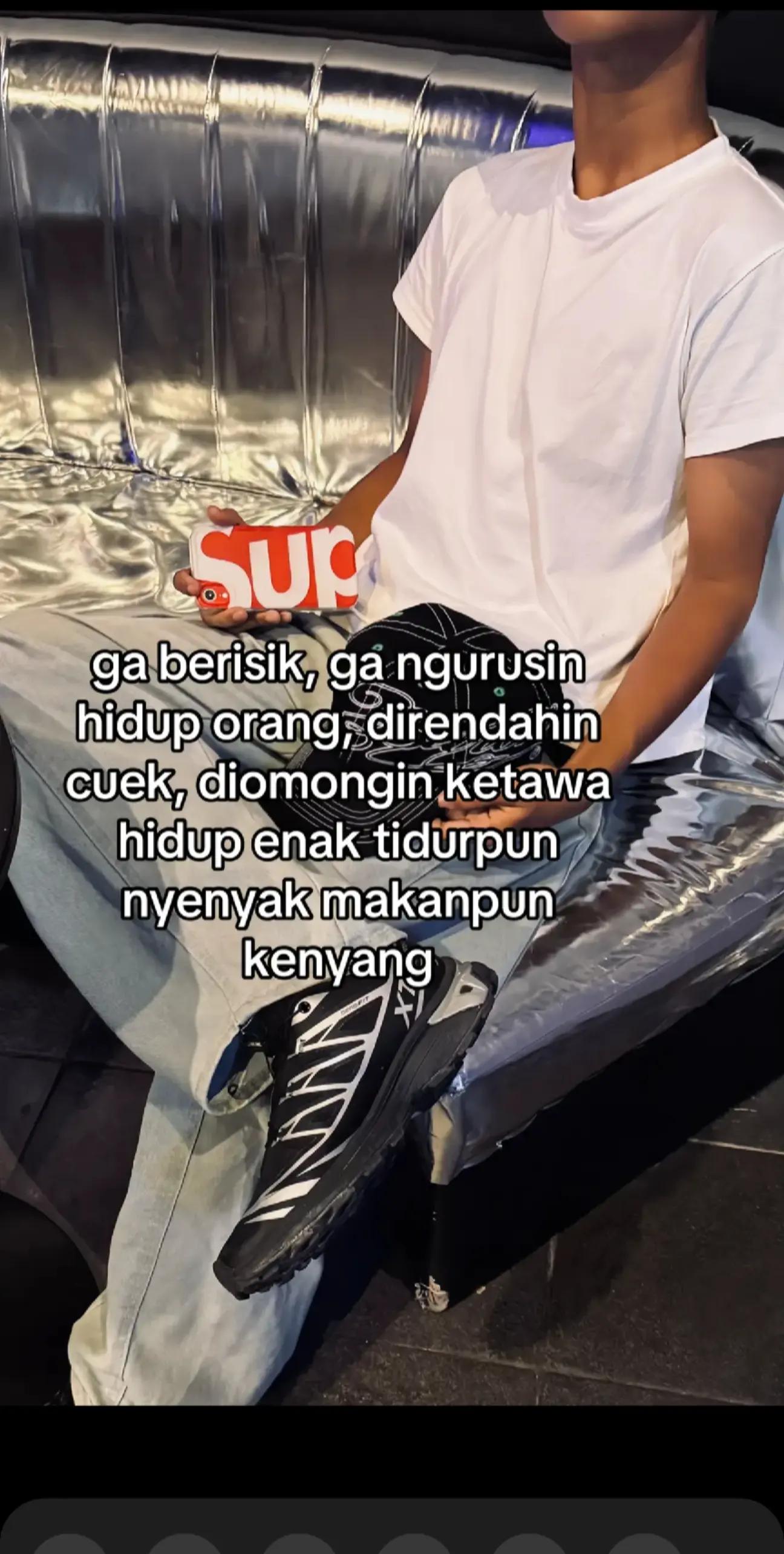 @IniEeaassS