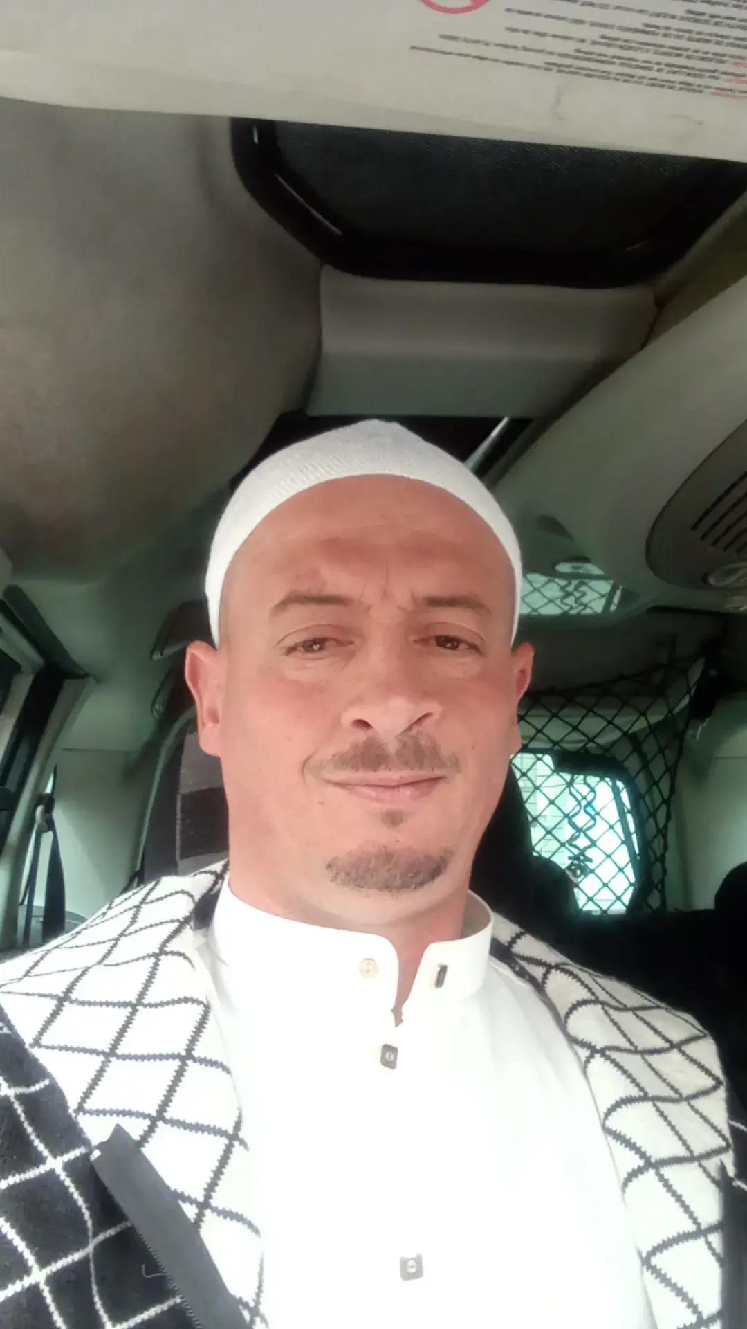 @walidboura