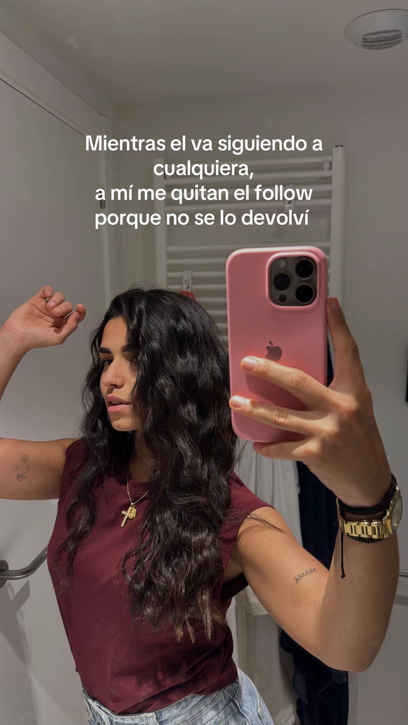 @María