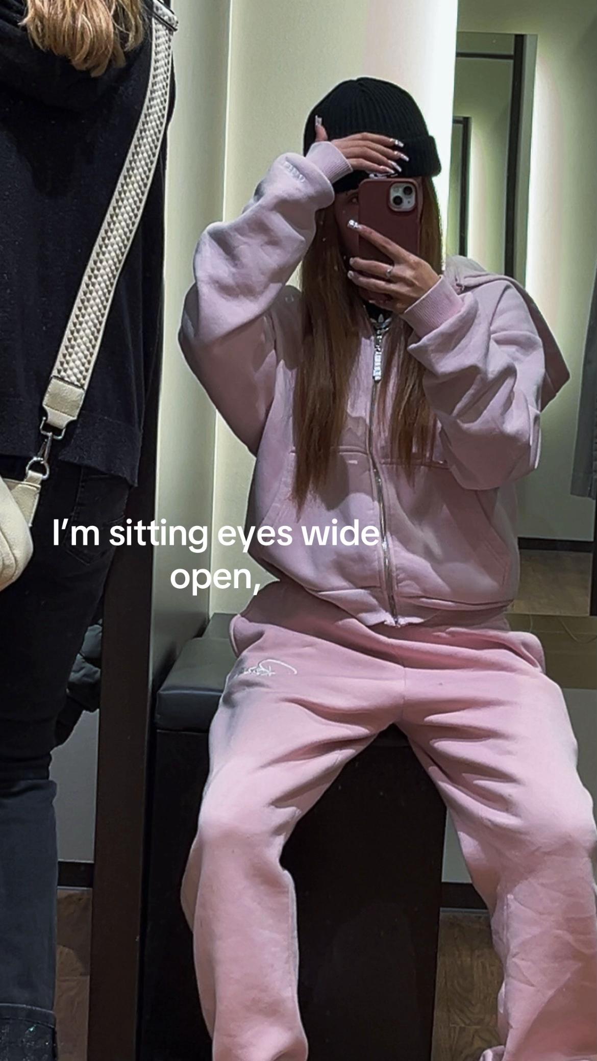 @Akii⁷⟭⟬