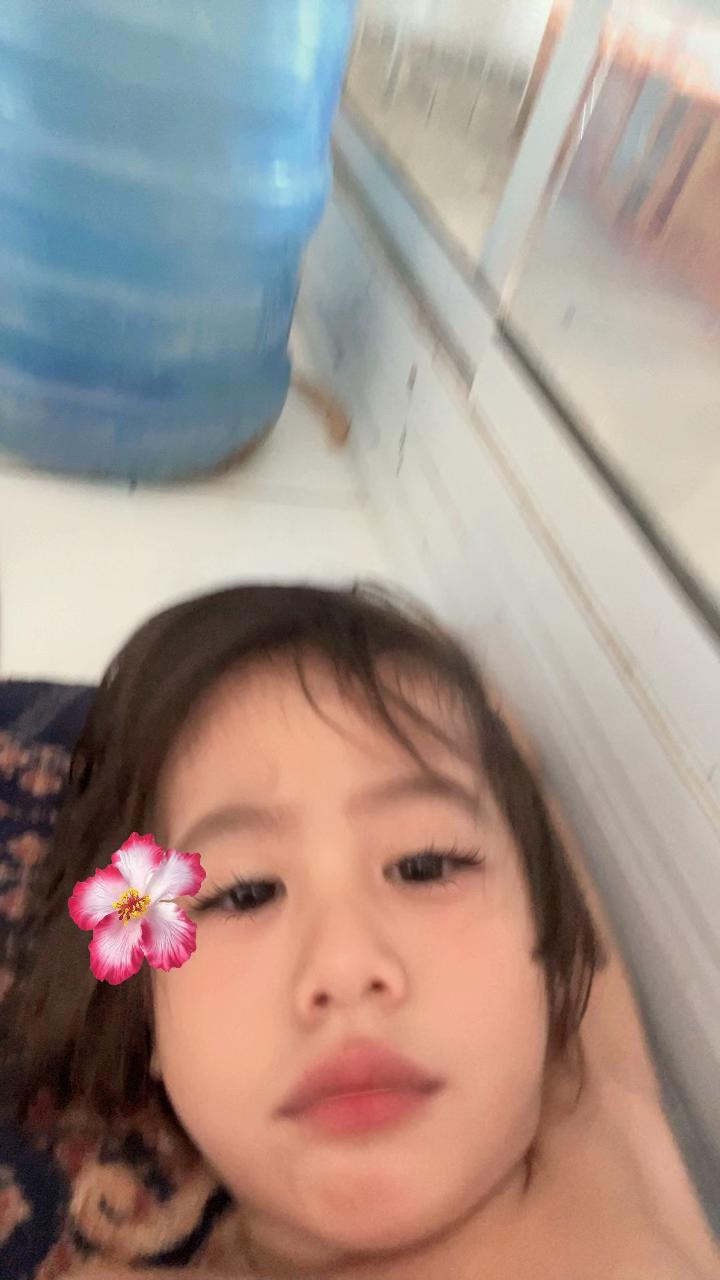 @Tania