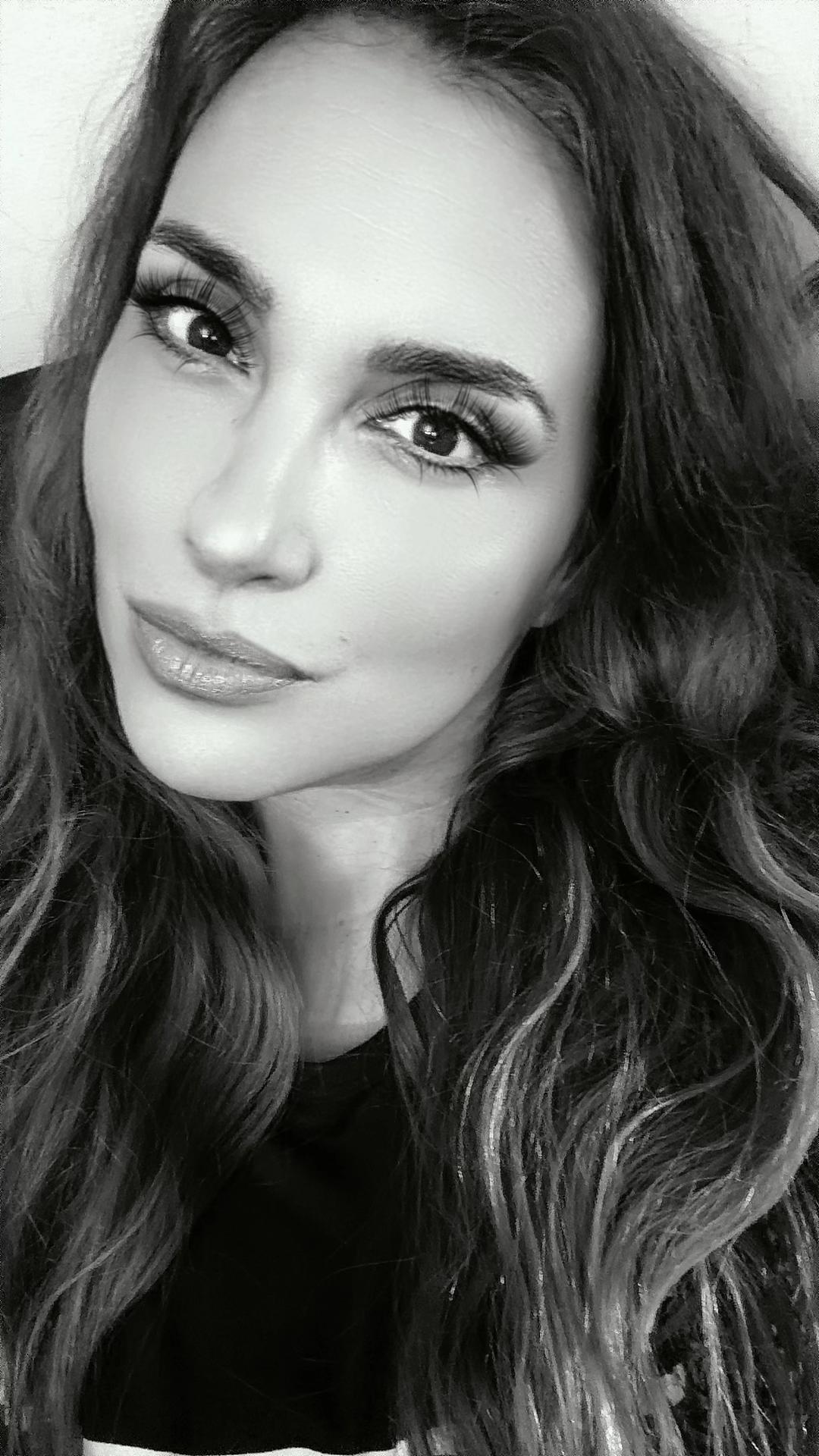 @Alejandra Victoria L T