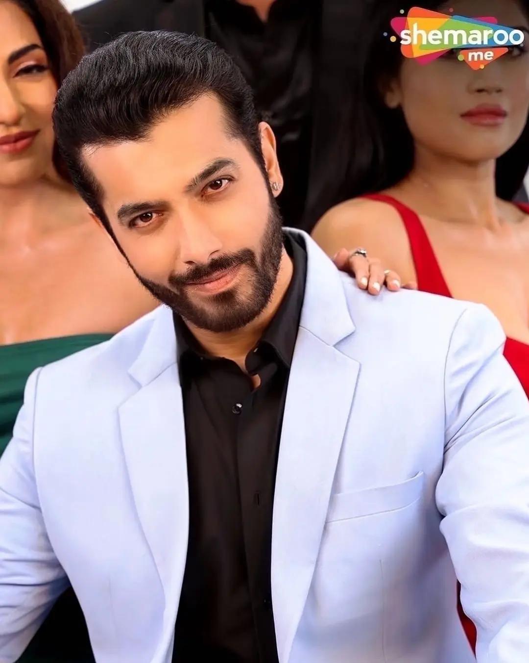 @Sharadmalhotra009☆