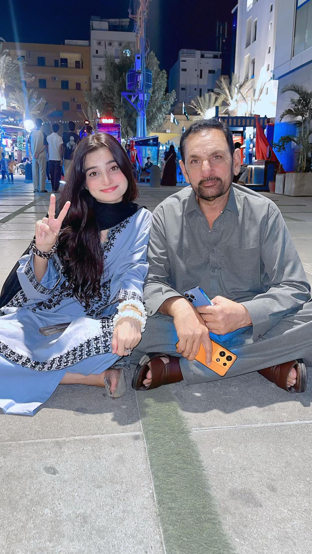 @Faria siddiqui