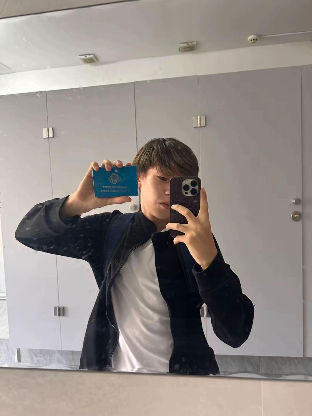 @…