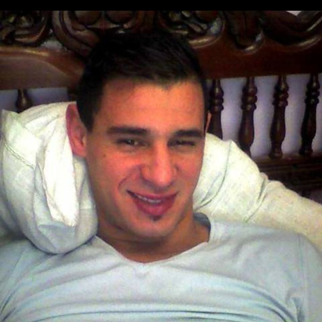 @Rafik \<>¦° Suoatuob
