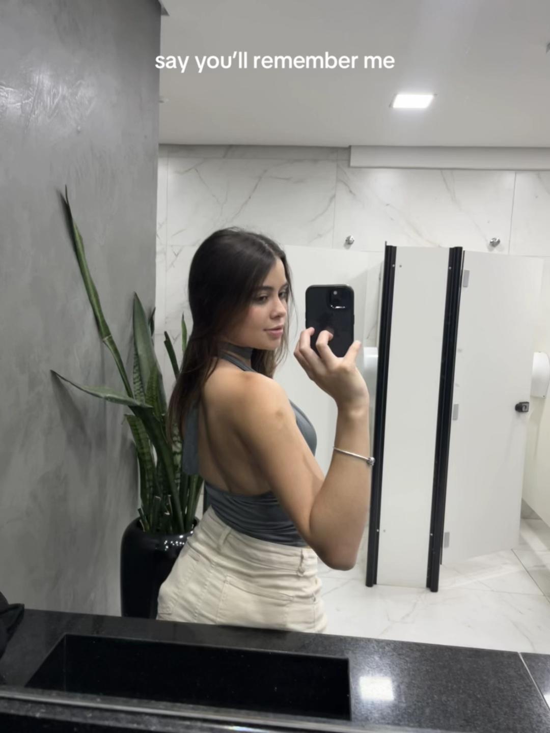 @julia gabriela ๐