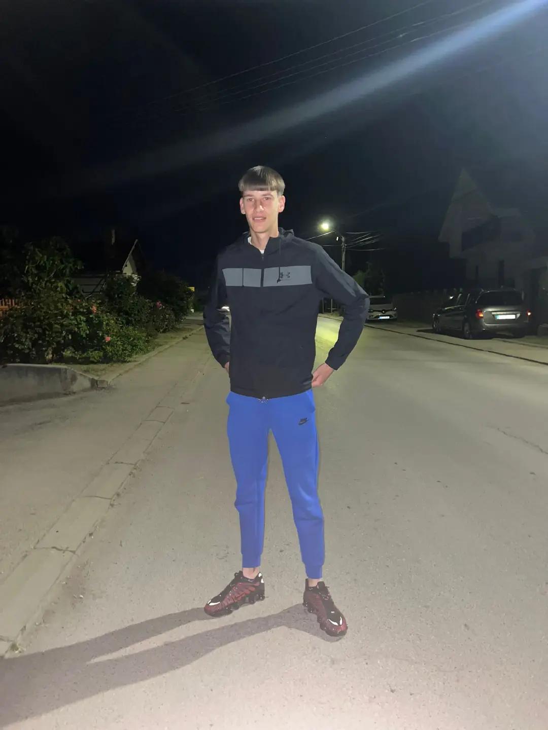 @лука