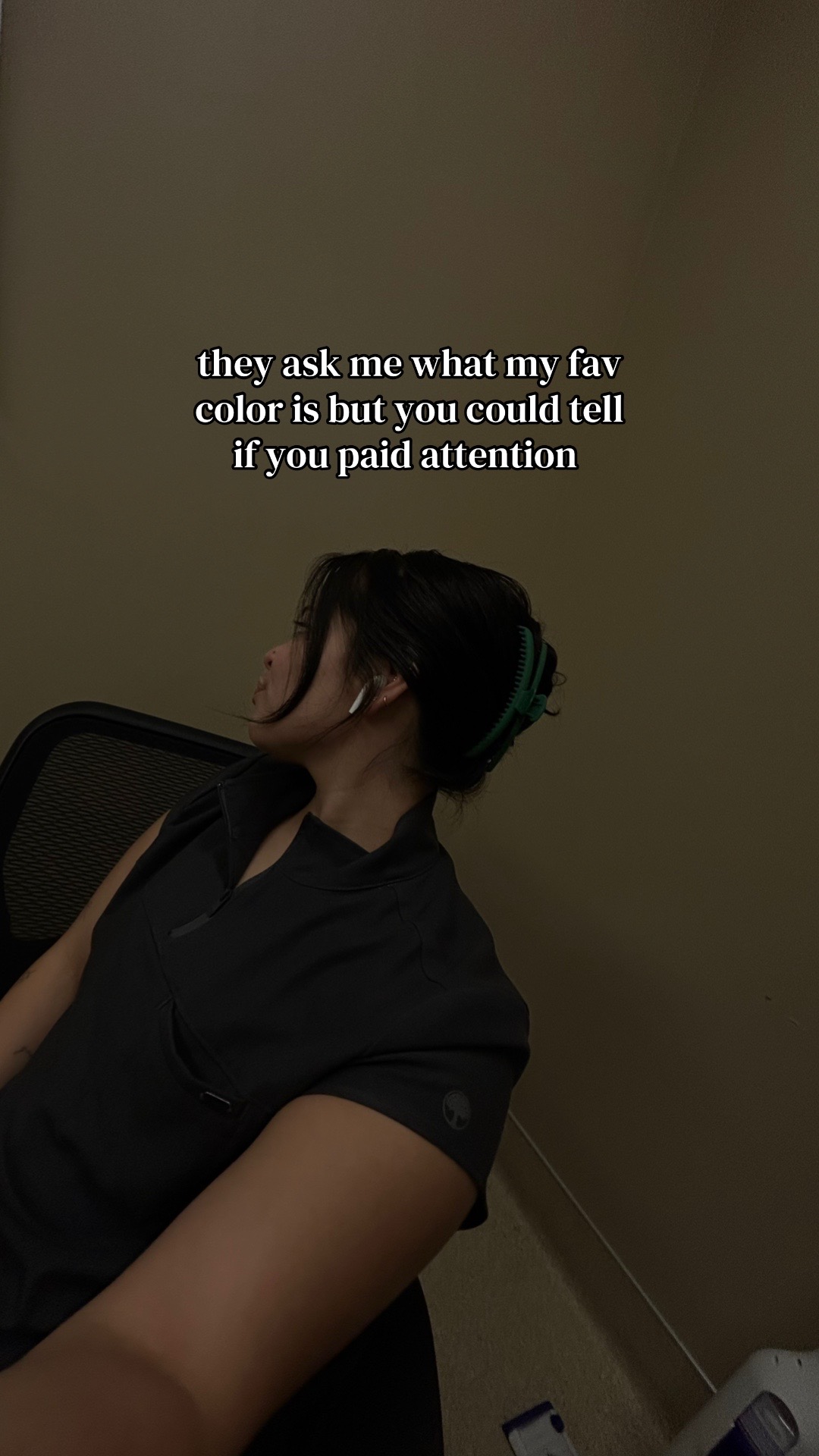 @🦦
