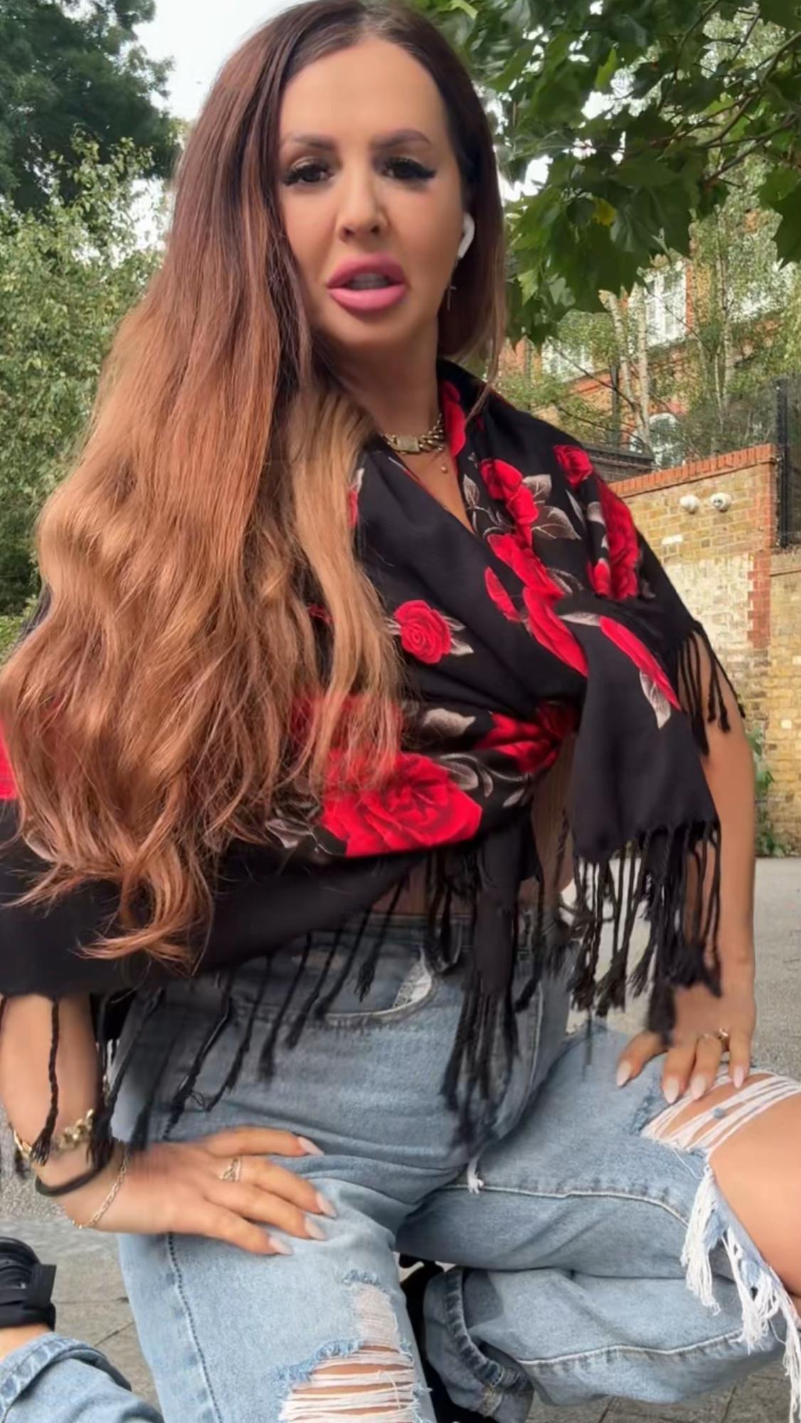 @Simona