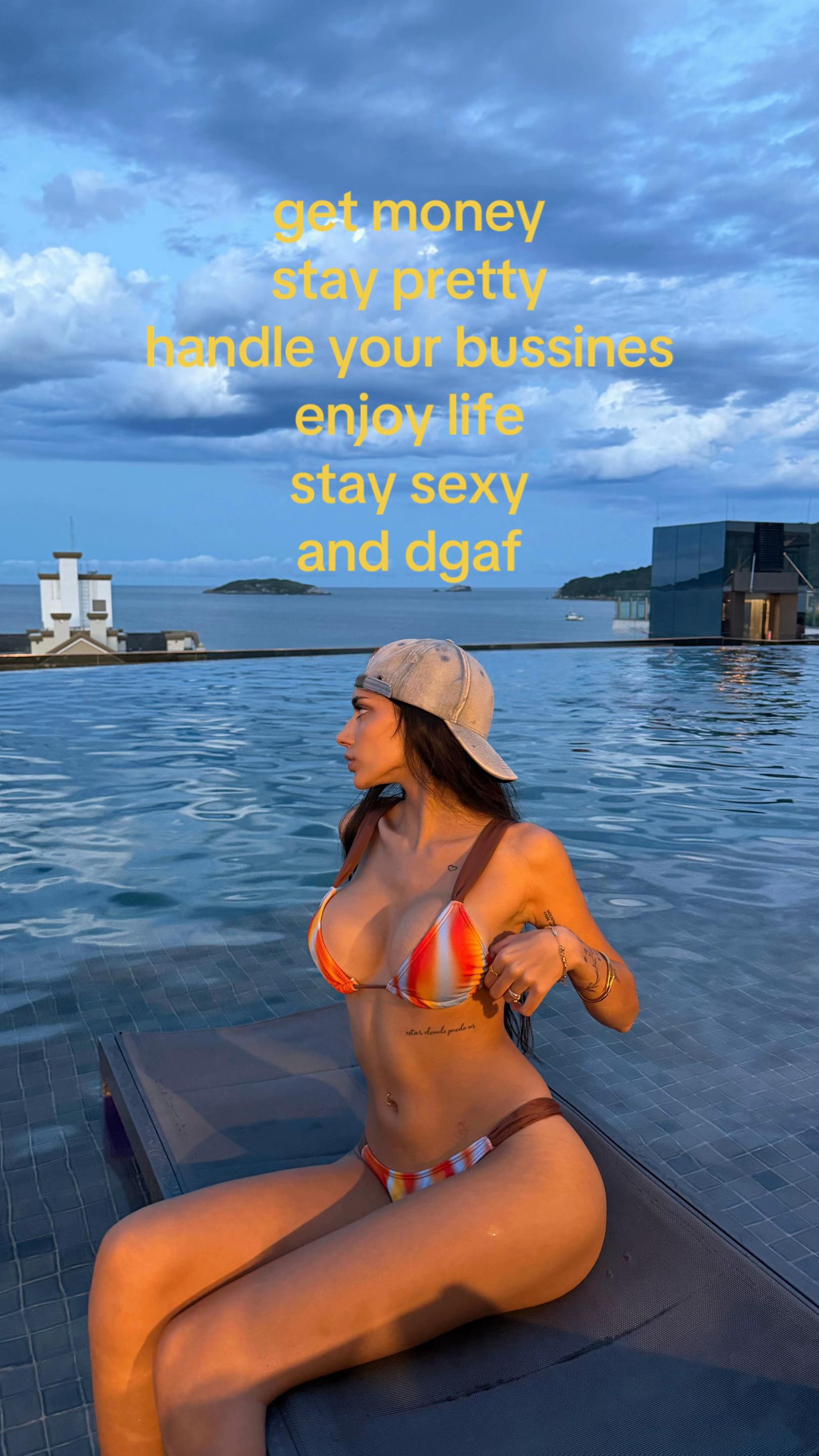 @hanni