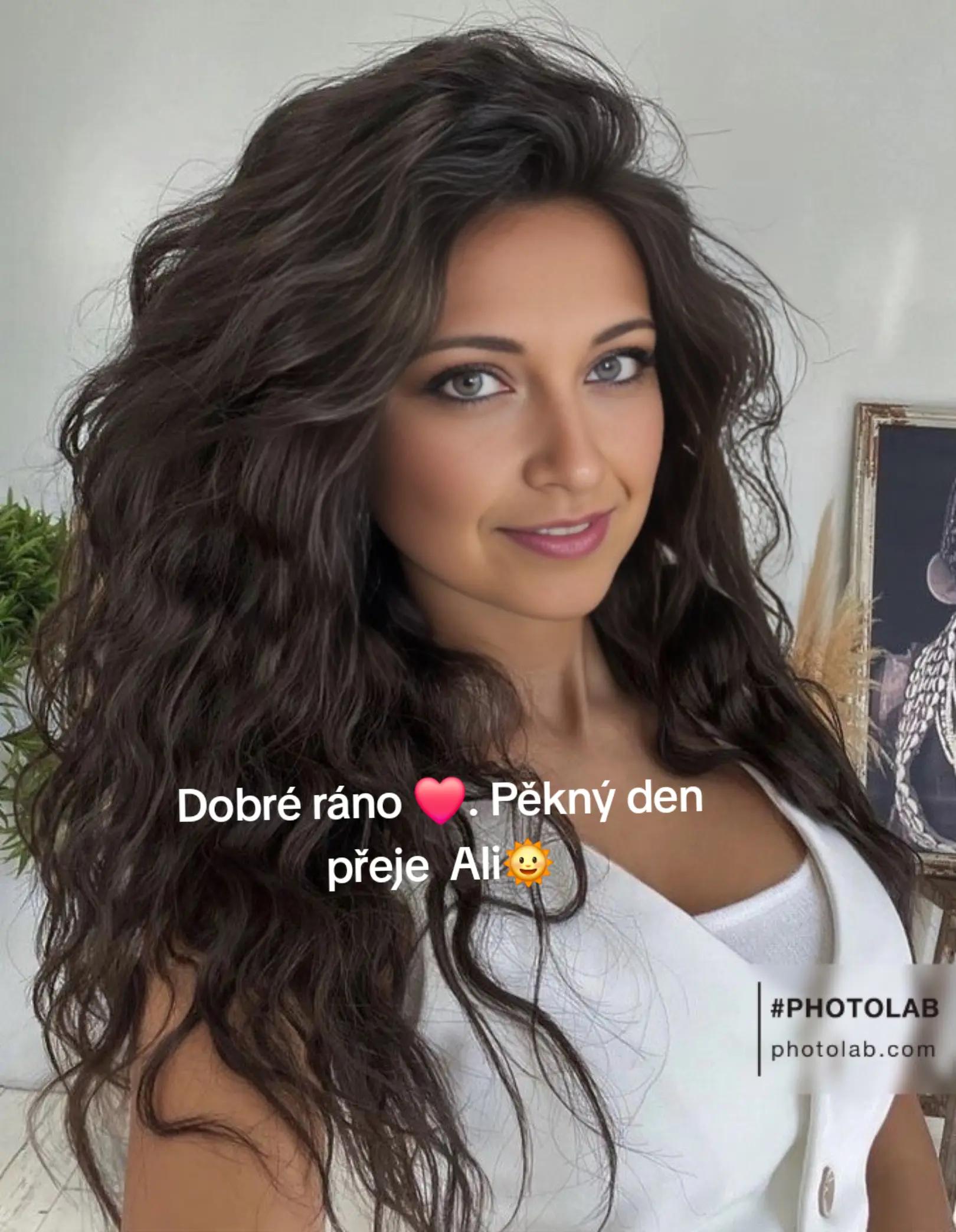 @Alena Strakov&aacute;slunīčkp