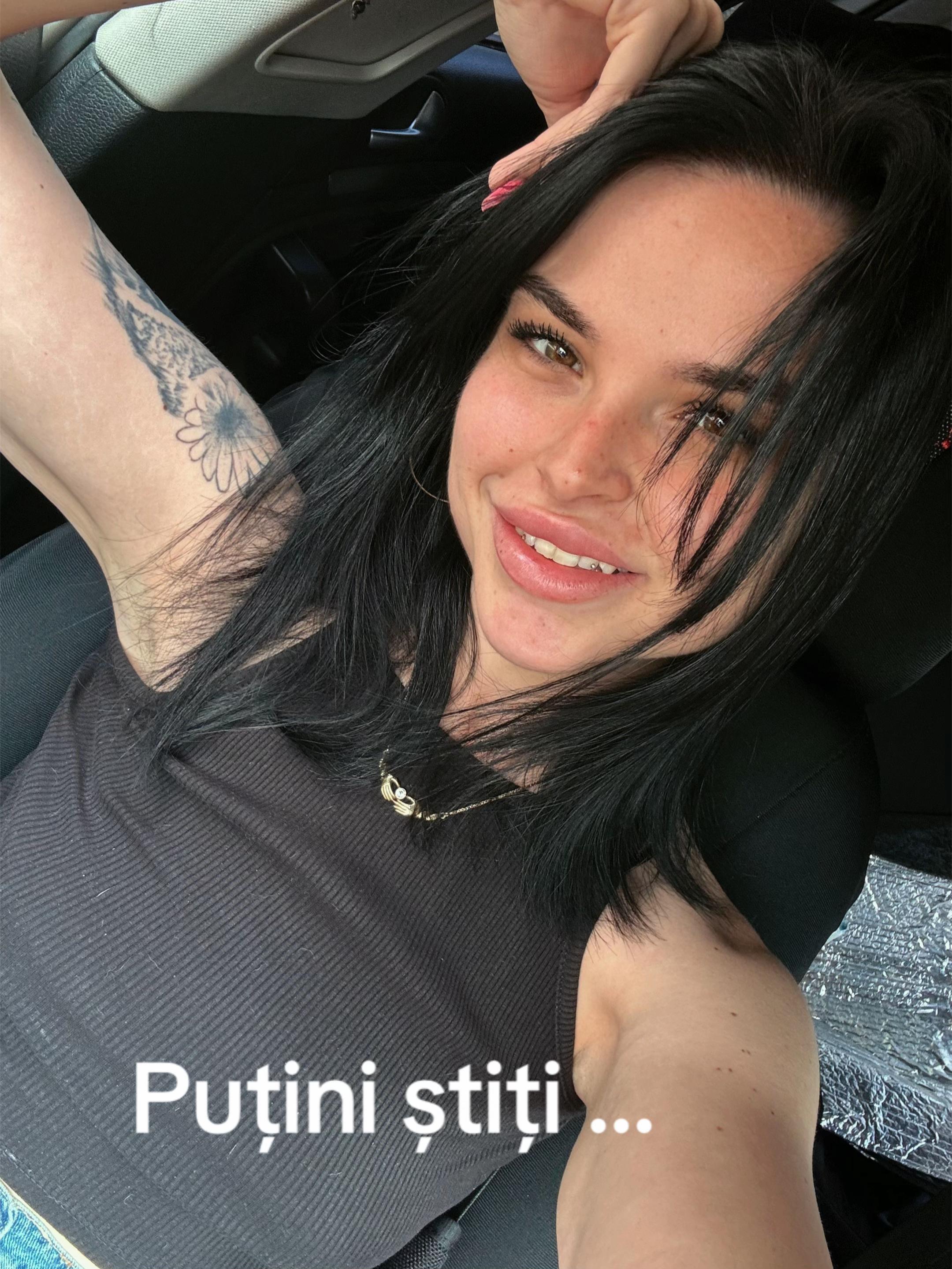 @Lari🌸
