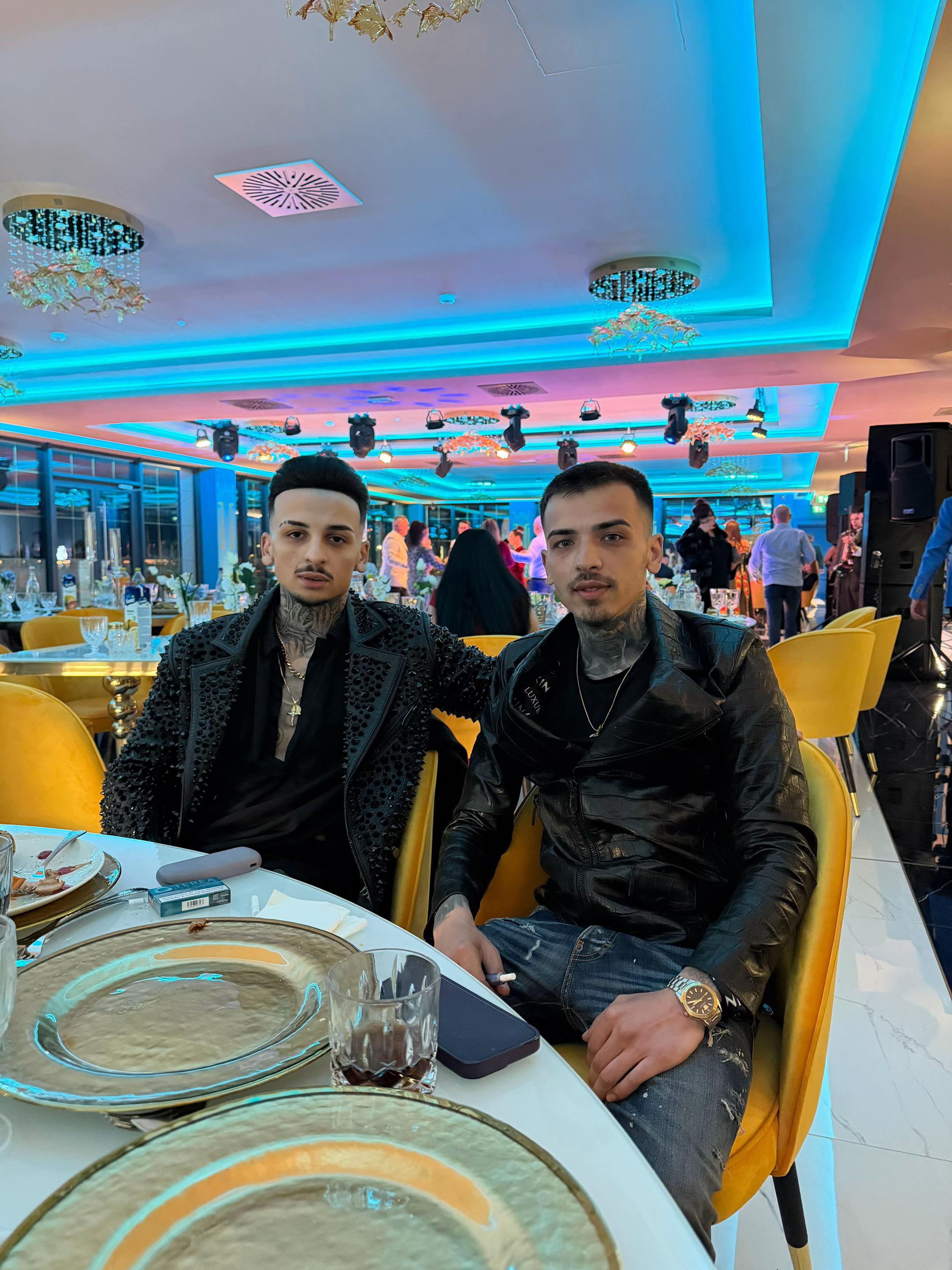 @Lazăr666
