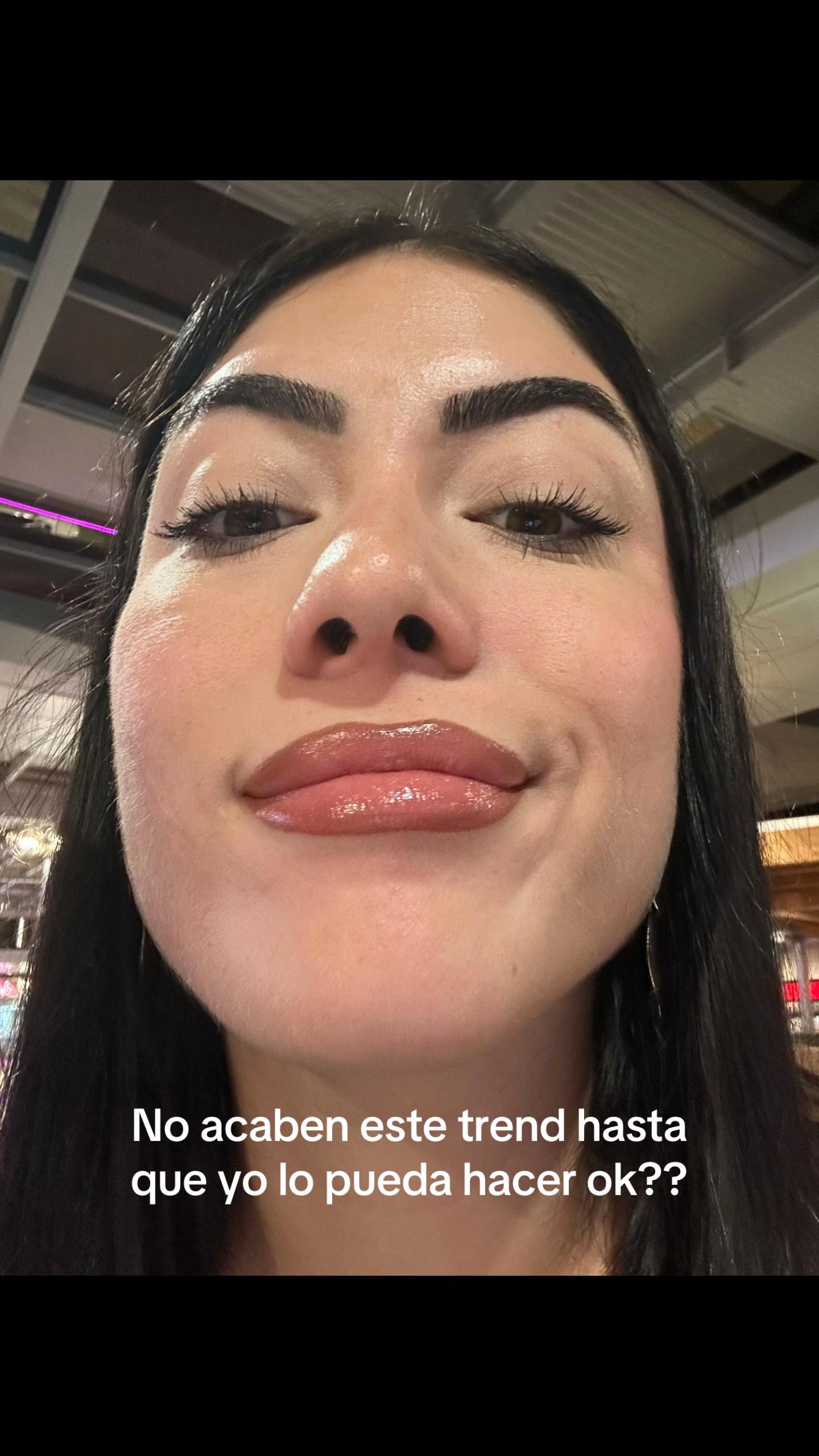@L A U R A  B A L S