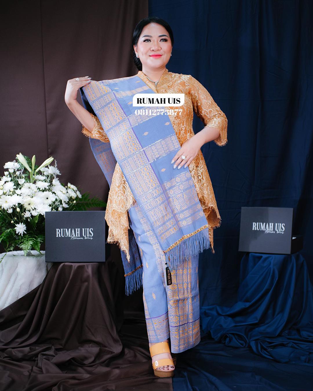 @Rumah Uis by Averiana Barus