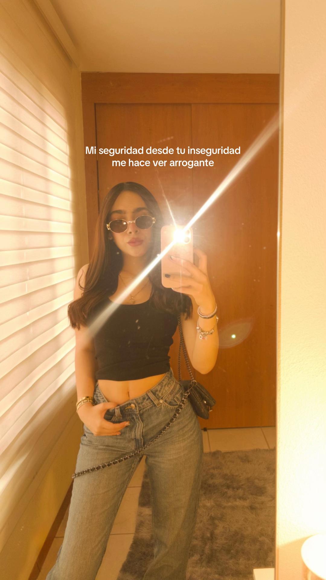 @danielamsrc