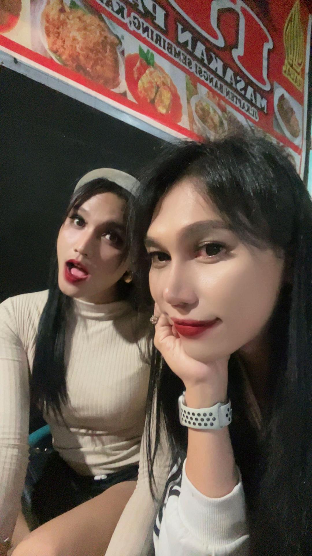 @Reyna🐼🤏