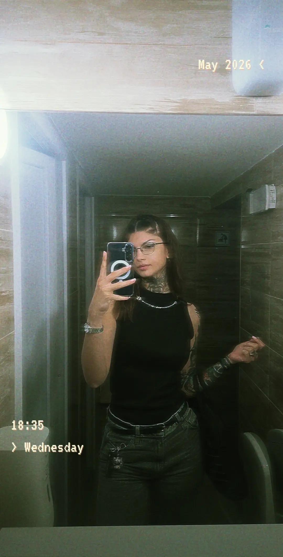 @Ана🇷🇸