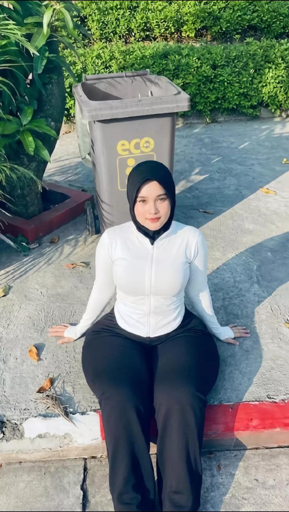 @Lia.rhmwt