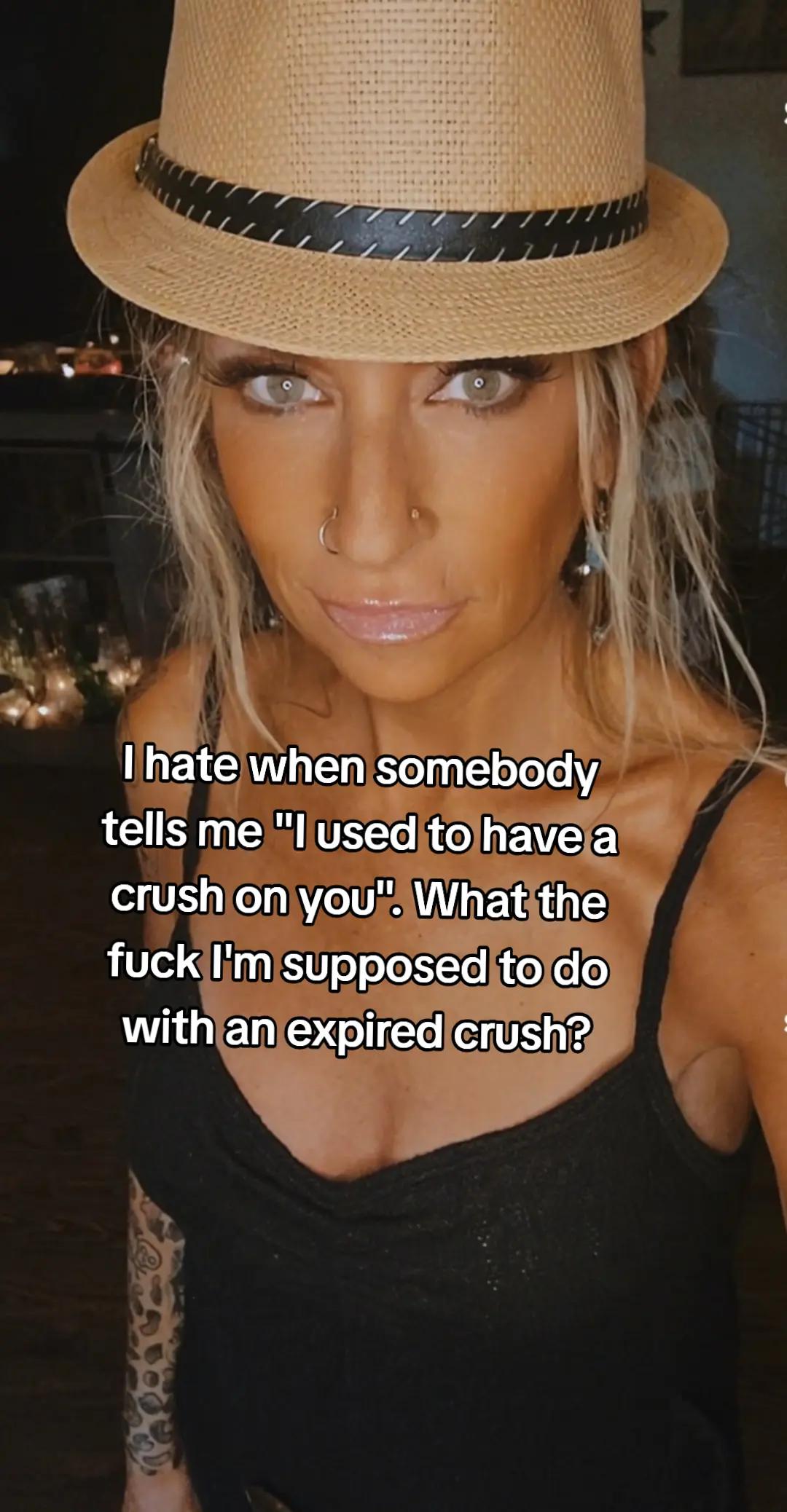 @Tatted_outdoorsy_vixen