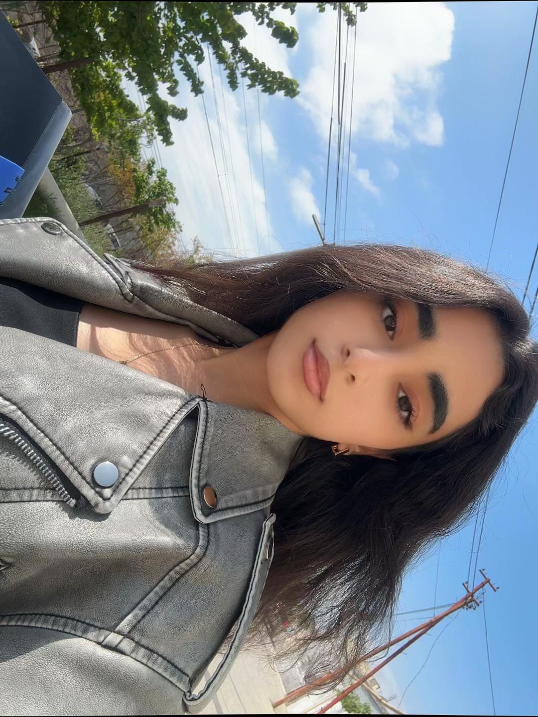 @Aydan🌟