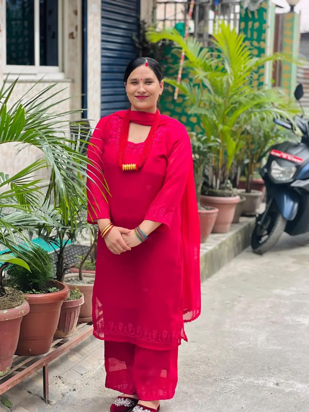 @गुल्मेलि चेलि❤️💓
